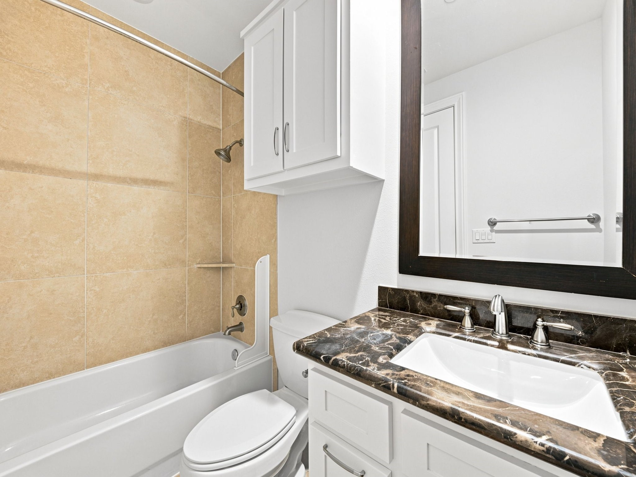 Fourth Floor Ensuite Bath