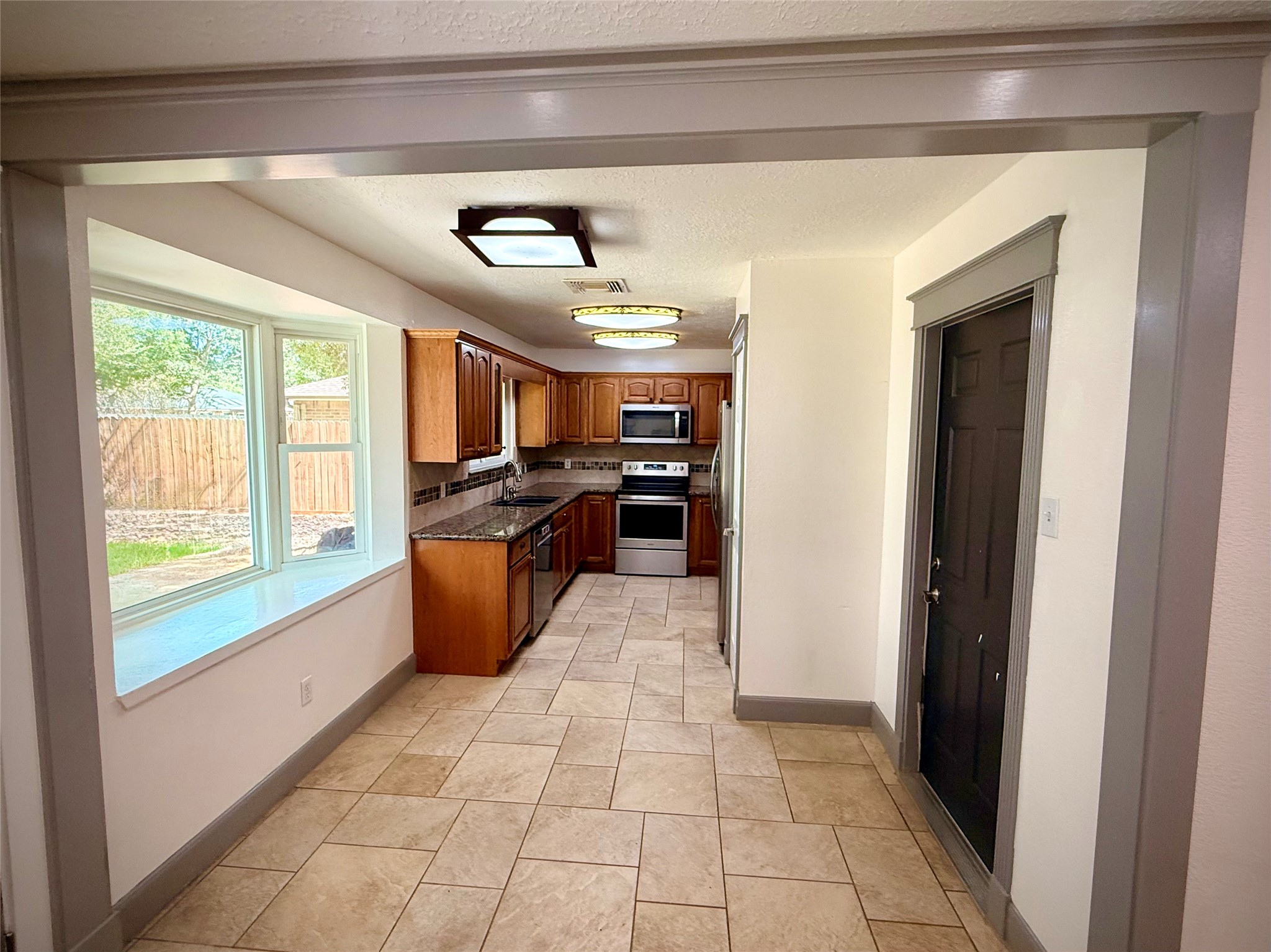 Breakfast area open to kitchen