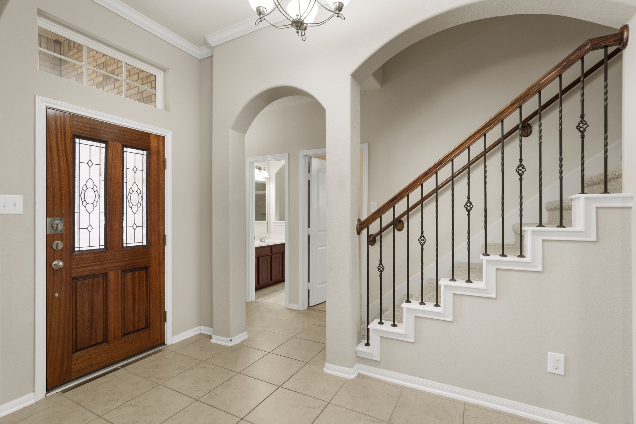 This beautifully updated and move-in ready home offers 5 spacious bedrooms, 4 full baths, and a versatile 1.5-story layout. This beautifully updated and move-in ready home offers 5 spacious bedrooms, 4 full baths, and a versatile 1.5-story layout.