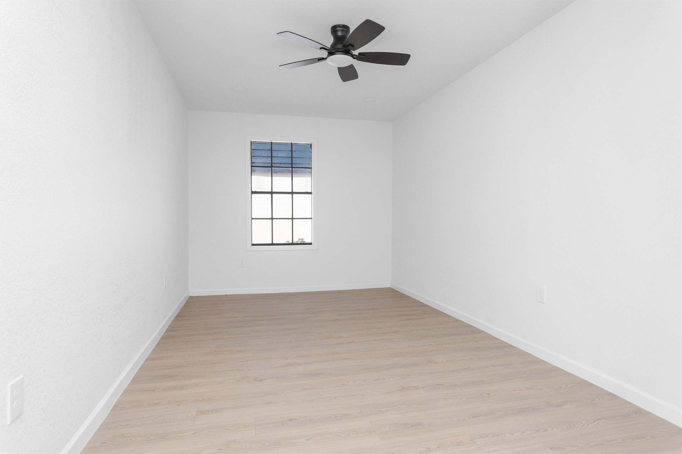 unit A room 3
