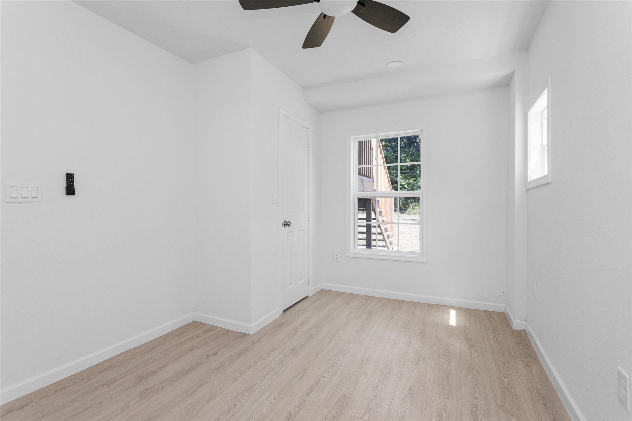 unit a room 2