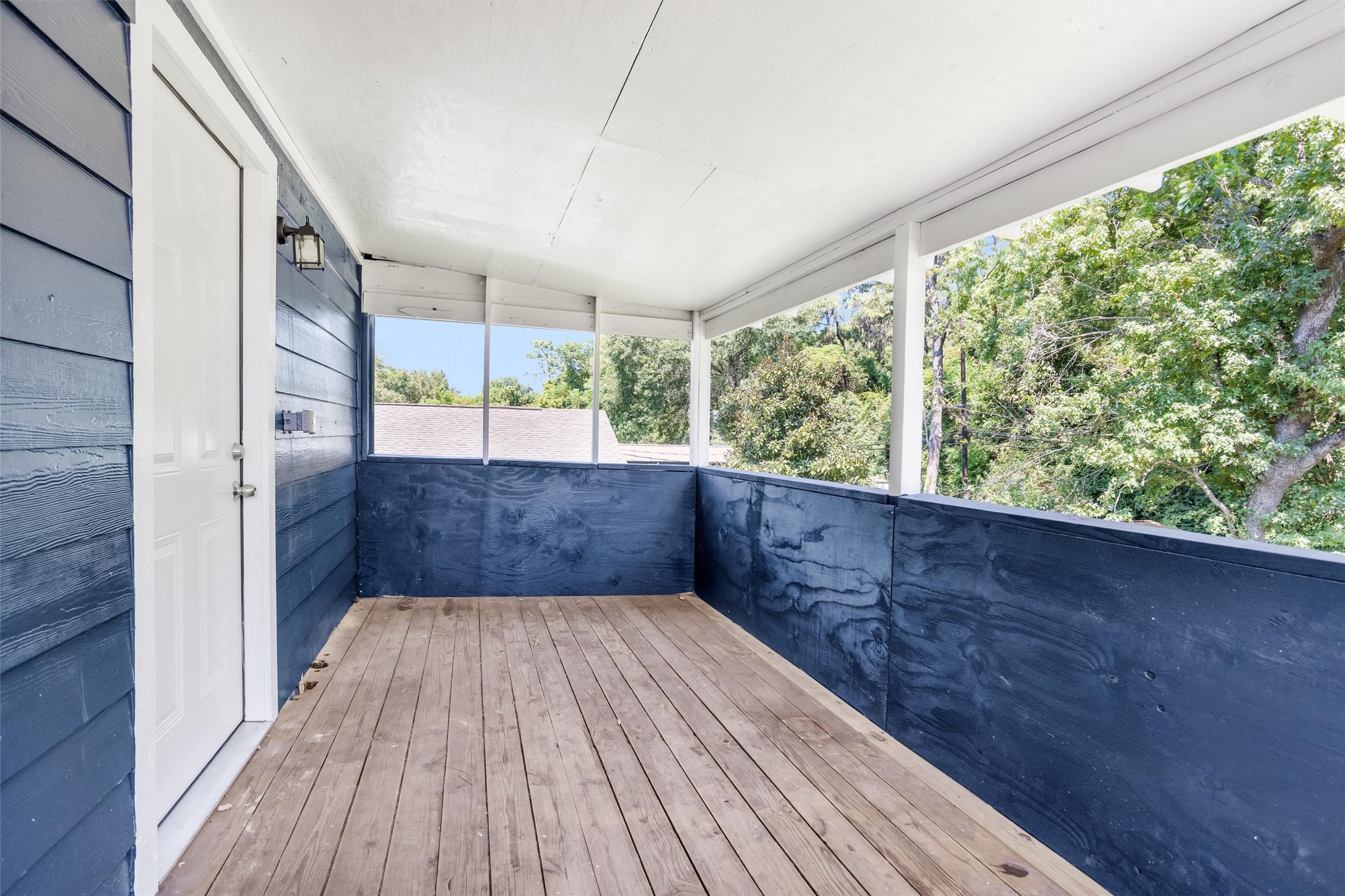 large patio unit D