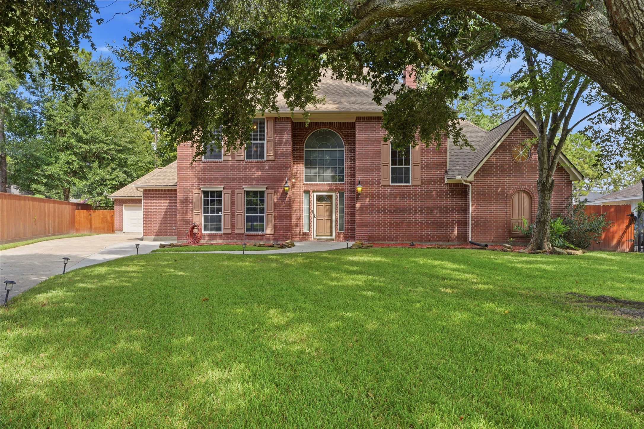 708 Bayou Crest Circle, Dickinson, TX 77539