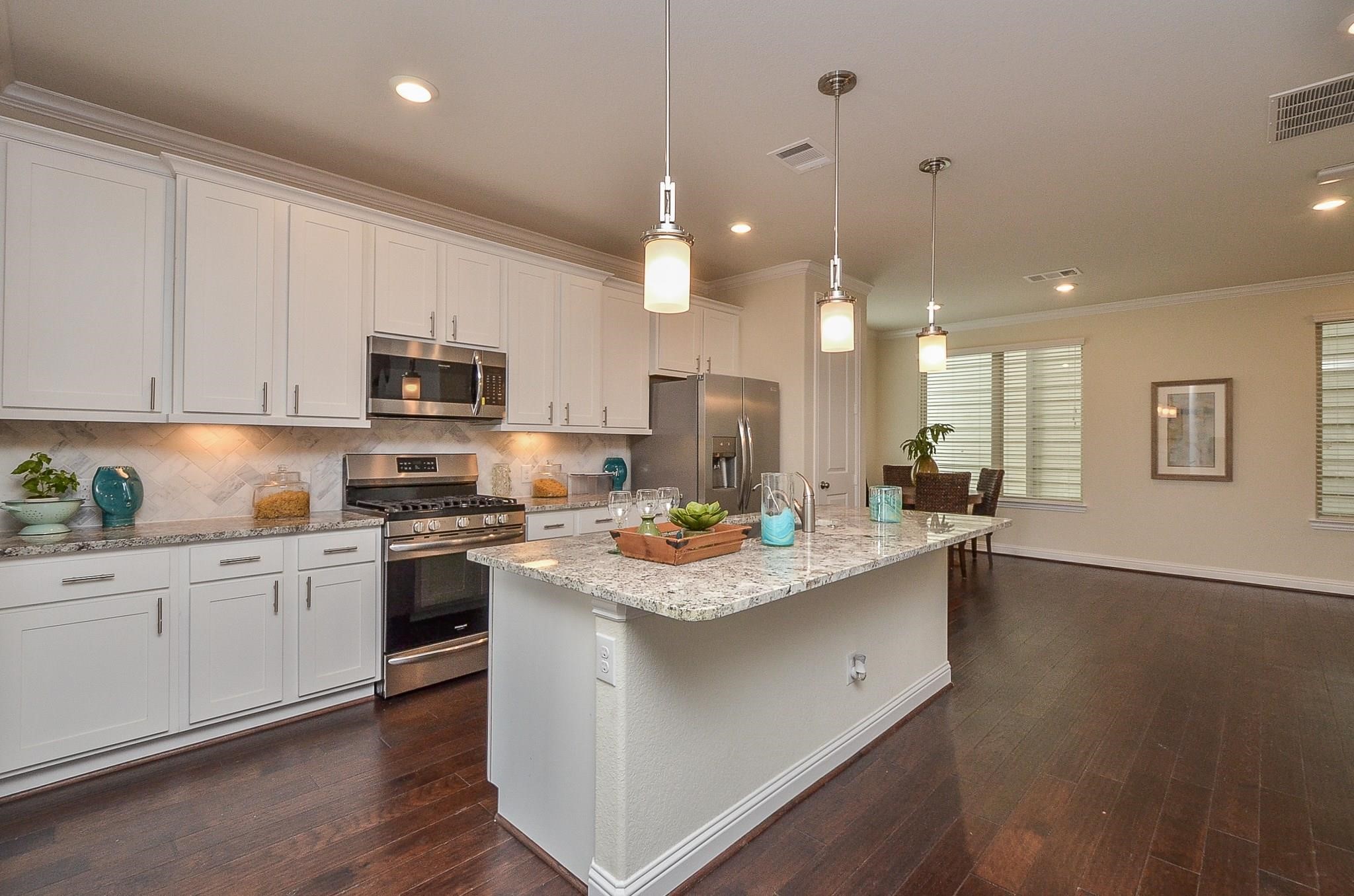 11022 Mikula Drive, Houston, TX 77043