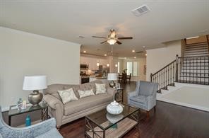 11022 Mikula Drive, Houston, TX 77043