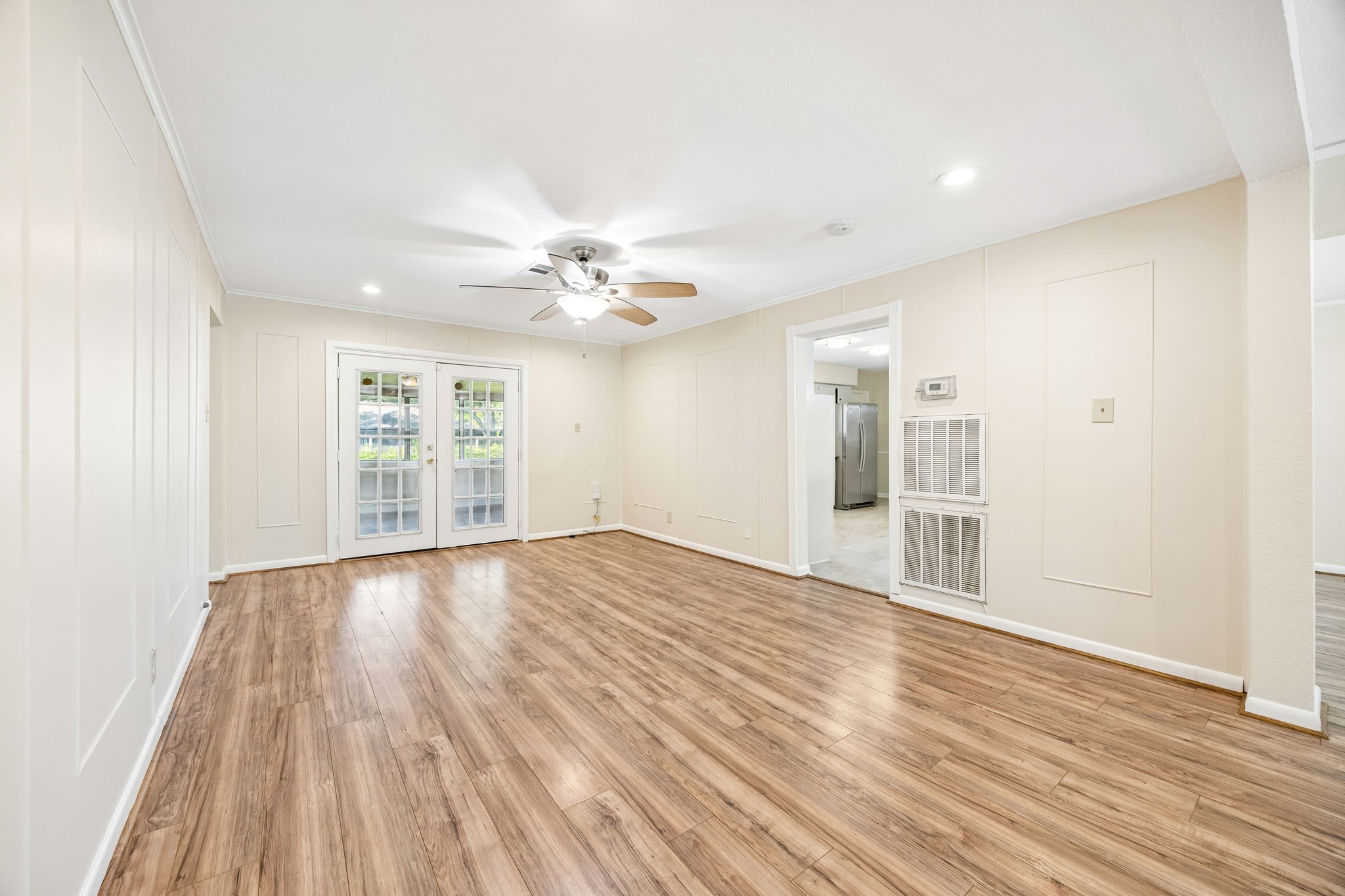 5226 W Bellfort Avenue, Houston, TX 77035