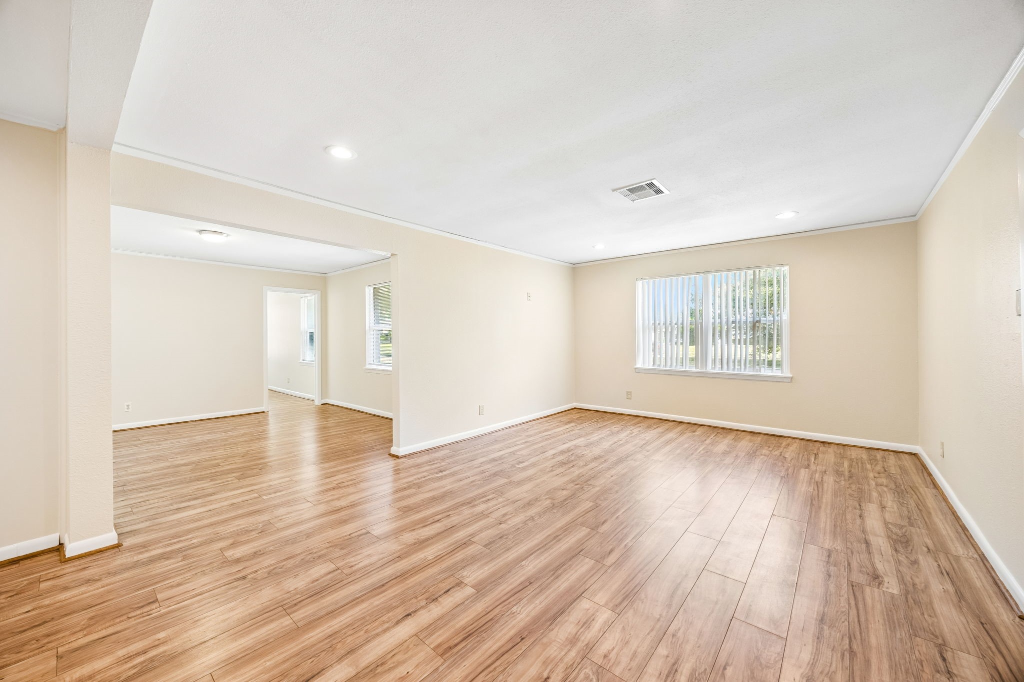 5226 W Bellfort Avenue, Houston, TX 77035