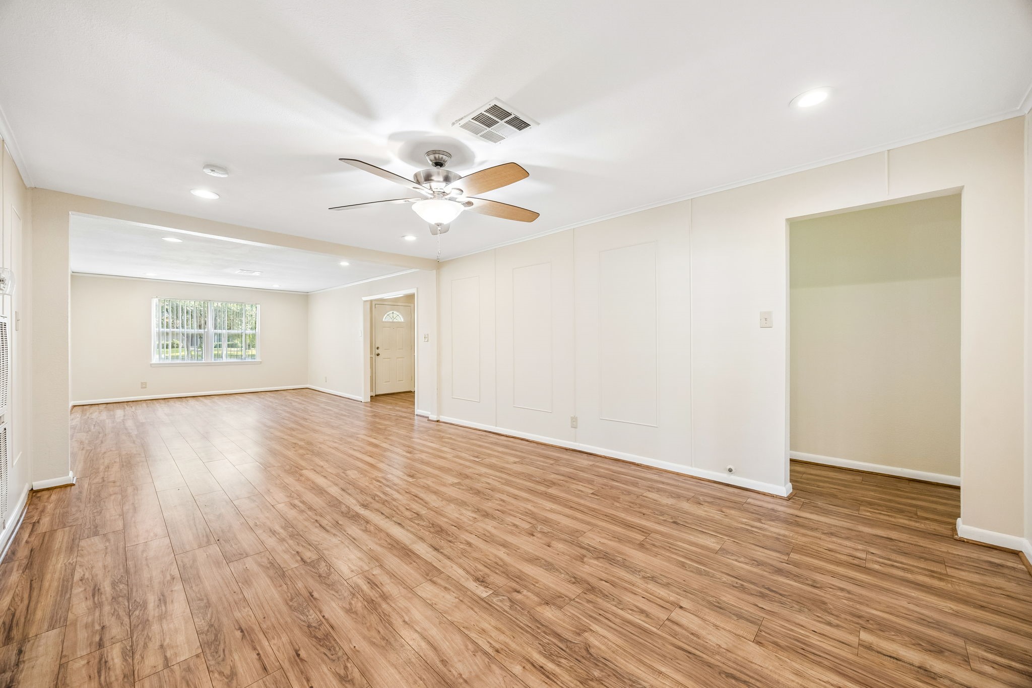 5226 W Bellfort Avenue, Houston, TX 77035