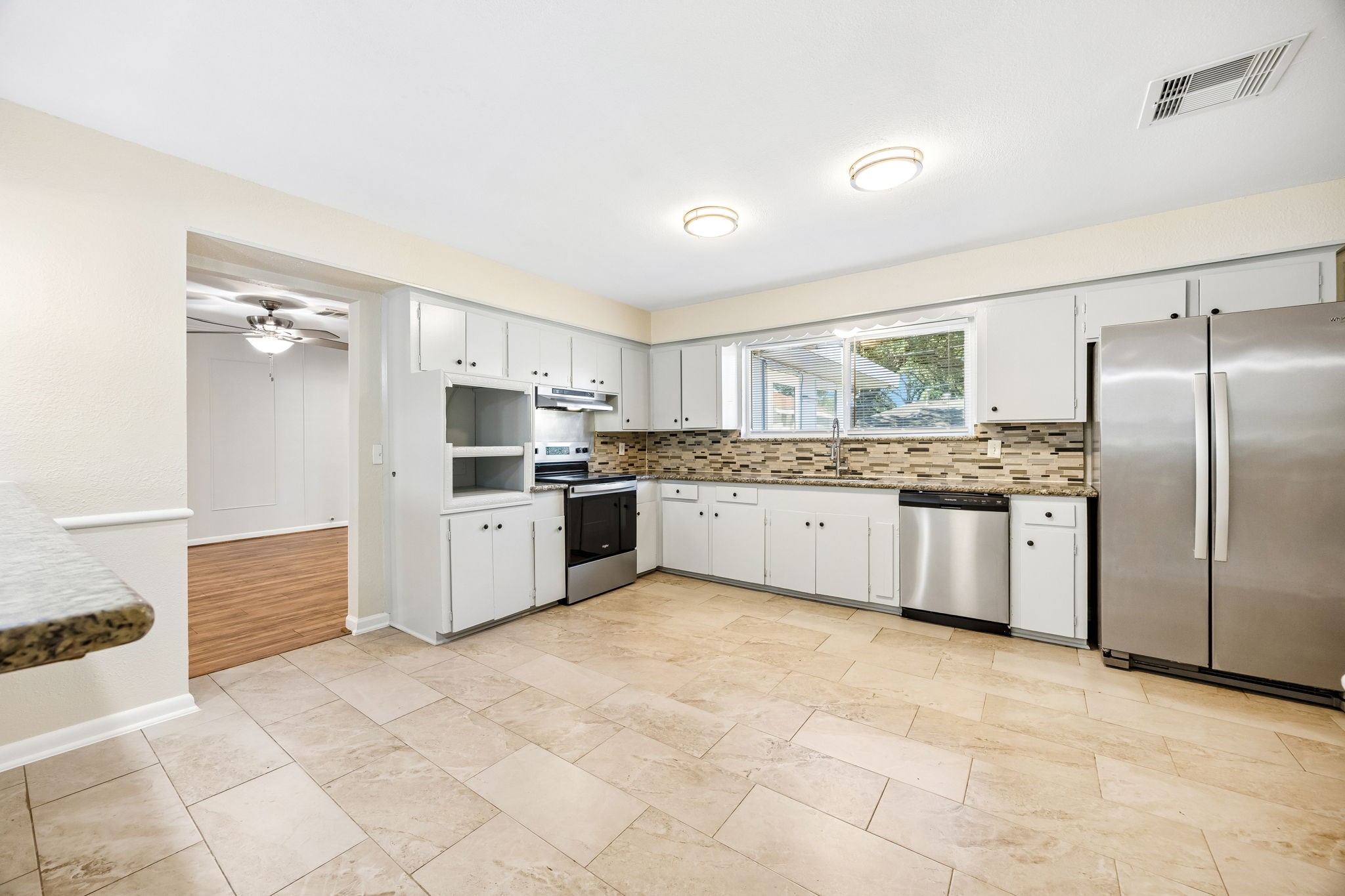 5226 W Bellfort Avenue, Houston, TX 77035