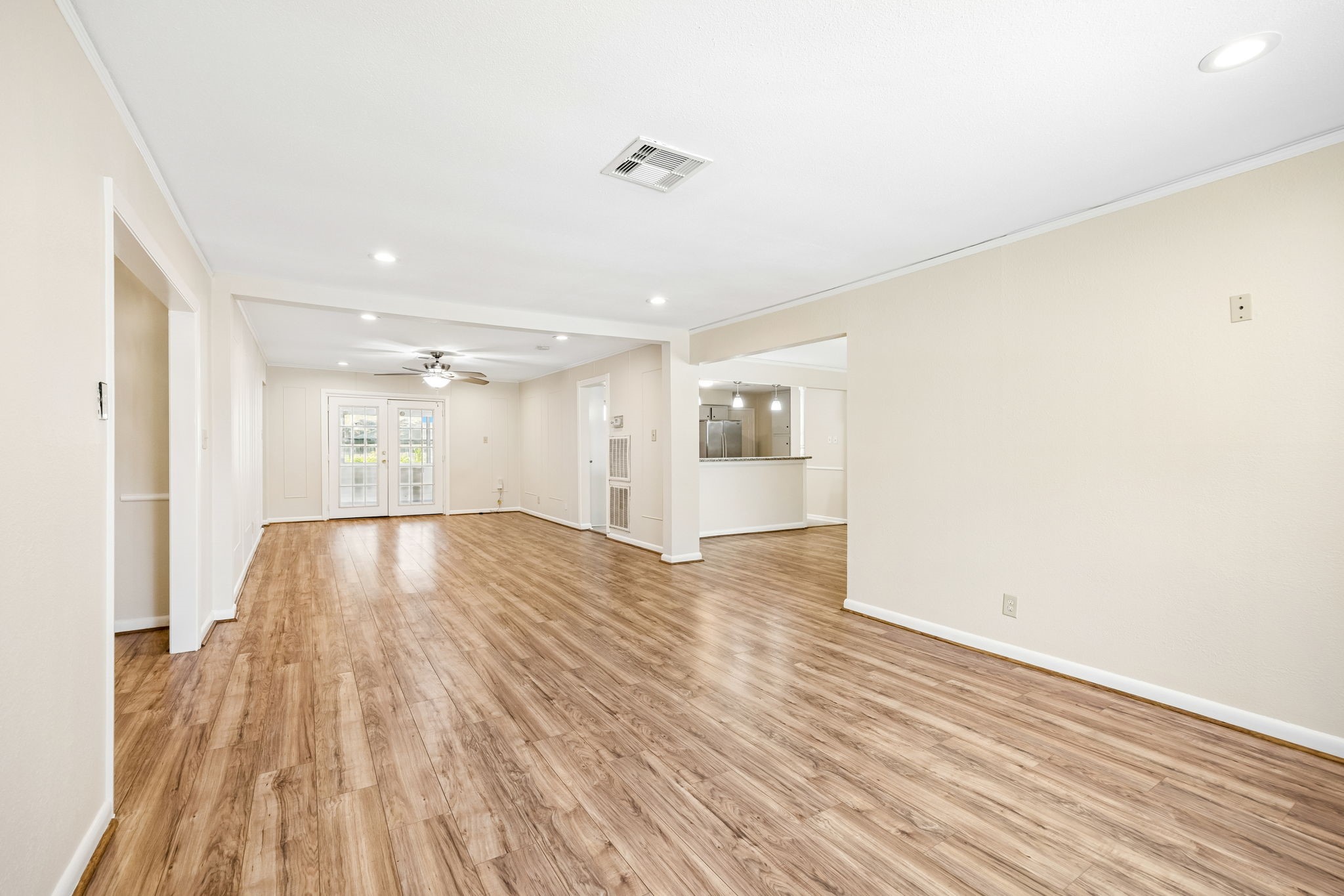 5226 W Bellfort Avenue, Houston, TX 77035