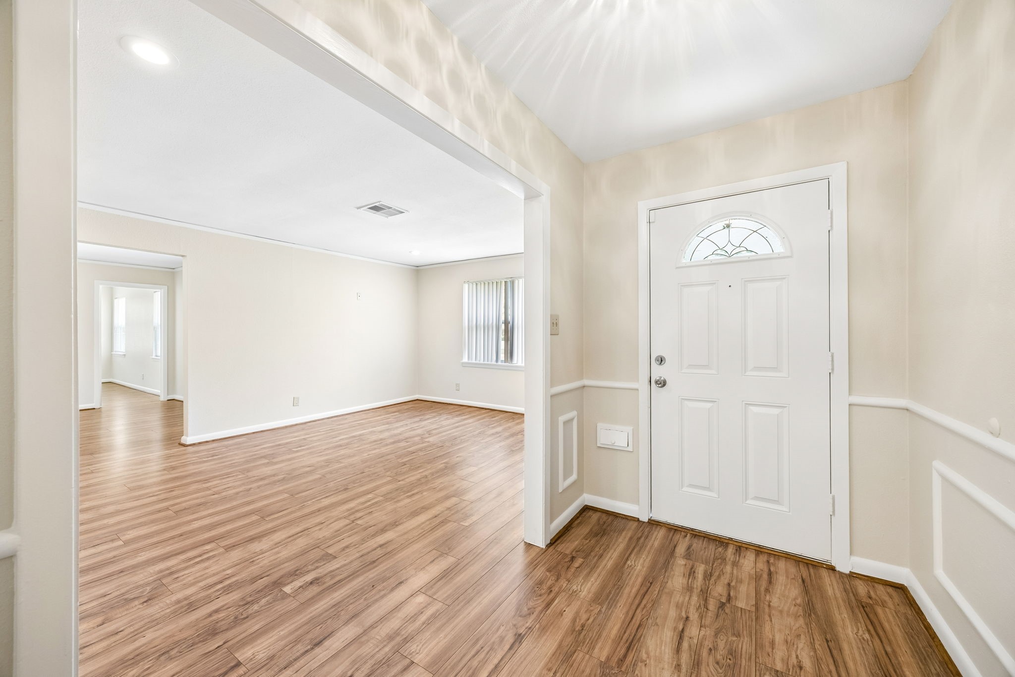 5226 W Bellfort Avenue, Houston, TX 77035
