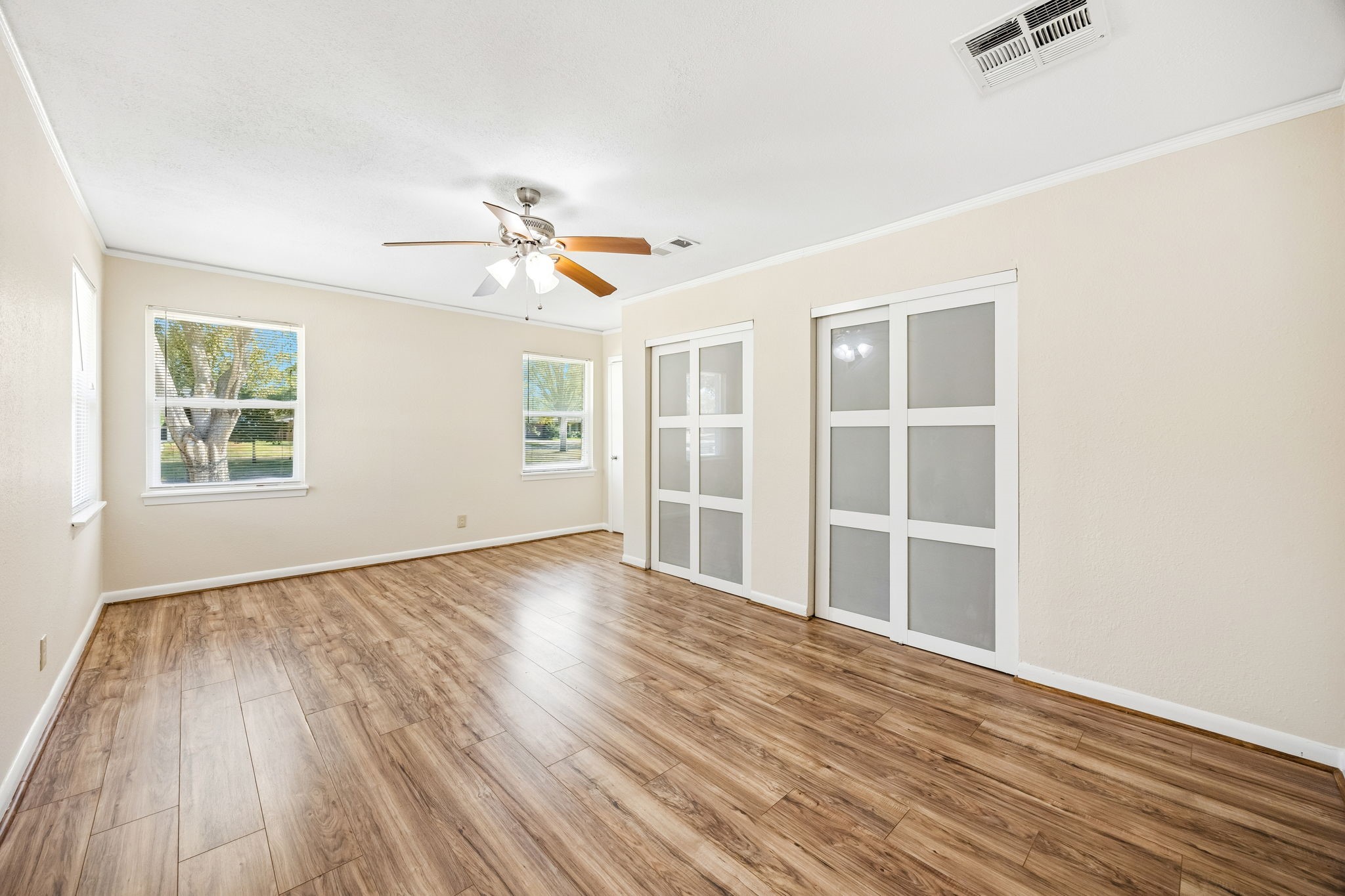 5226 W Bellfort Avenue, Houston, TX 77035