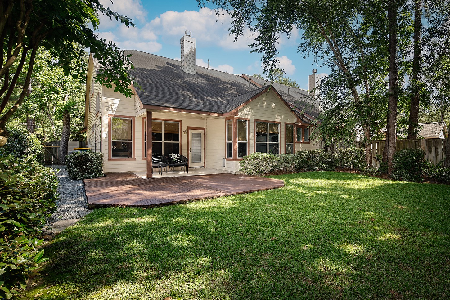 63 DOUVAINE, The Woodlands, TX 77382