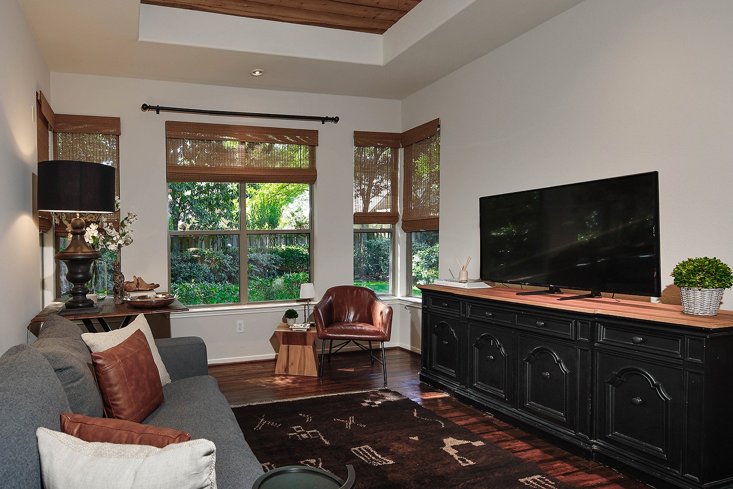 63 DOUVAINE, The Woodlands, TX 77382