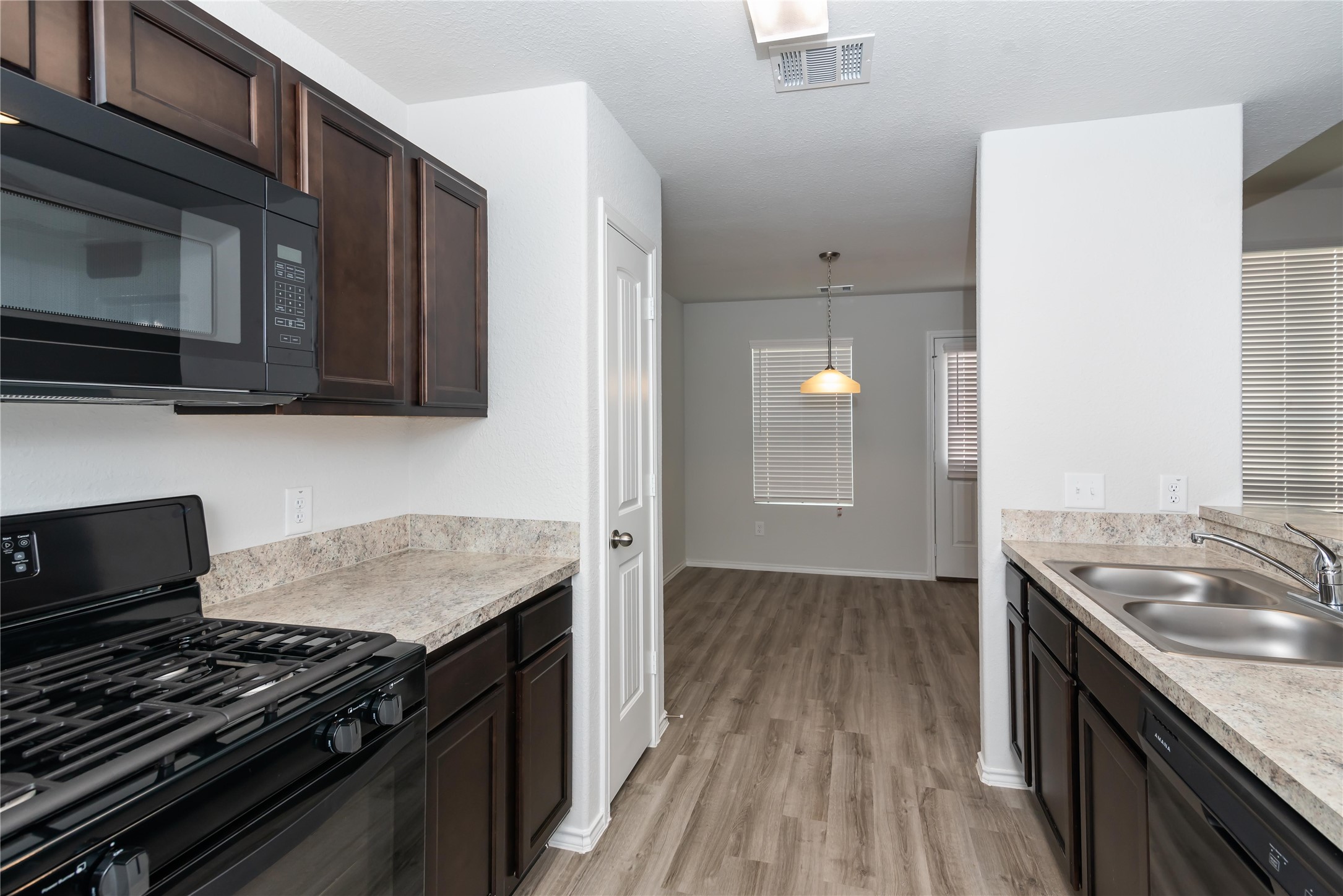 Photos may be representative of the floor plan and not the exact home. Finishes, layout, and features of the actual property for lease may vary.