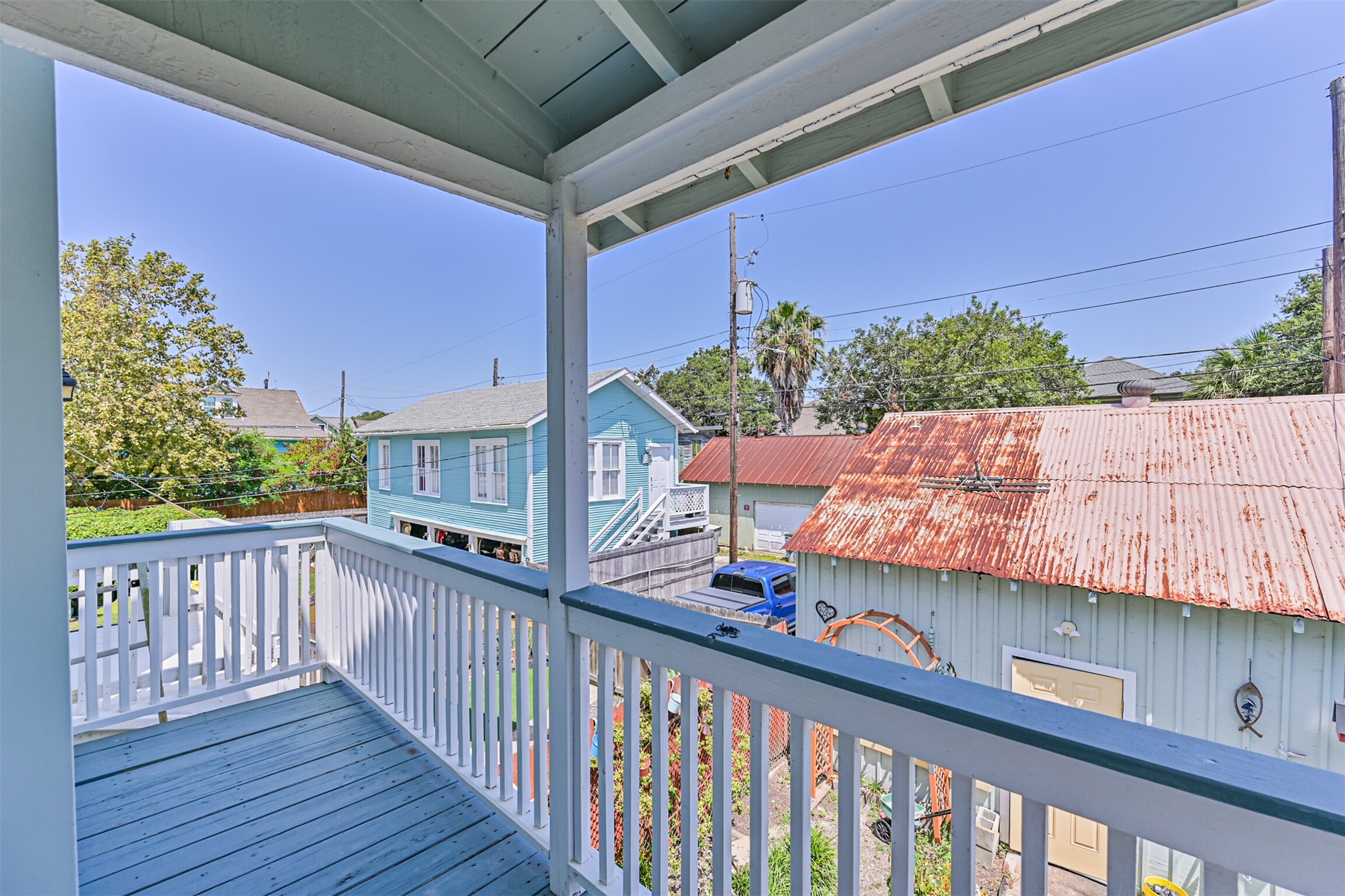 Second floor balcony facing the backyard.