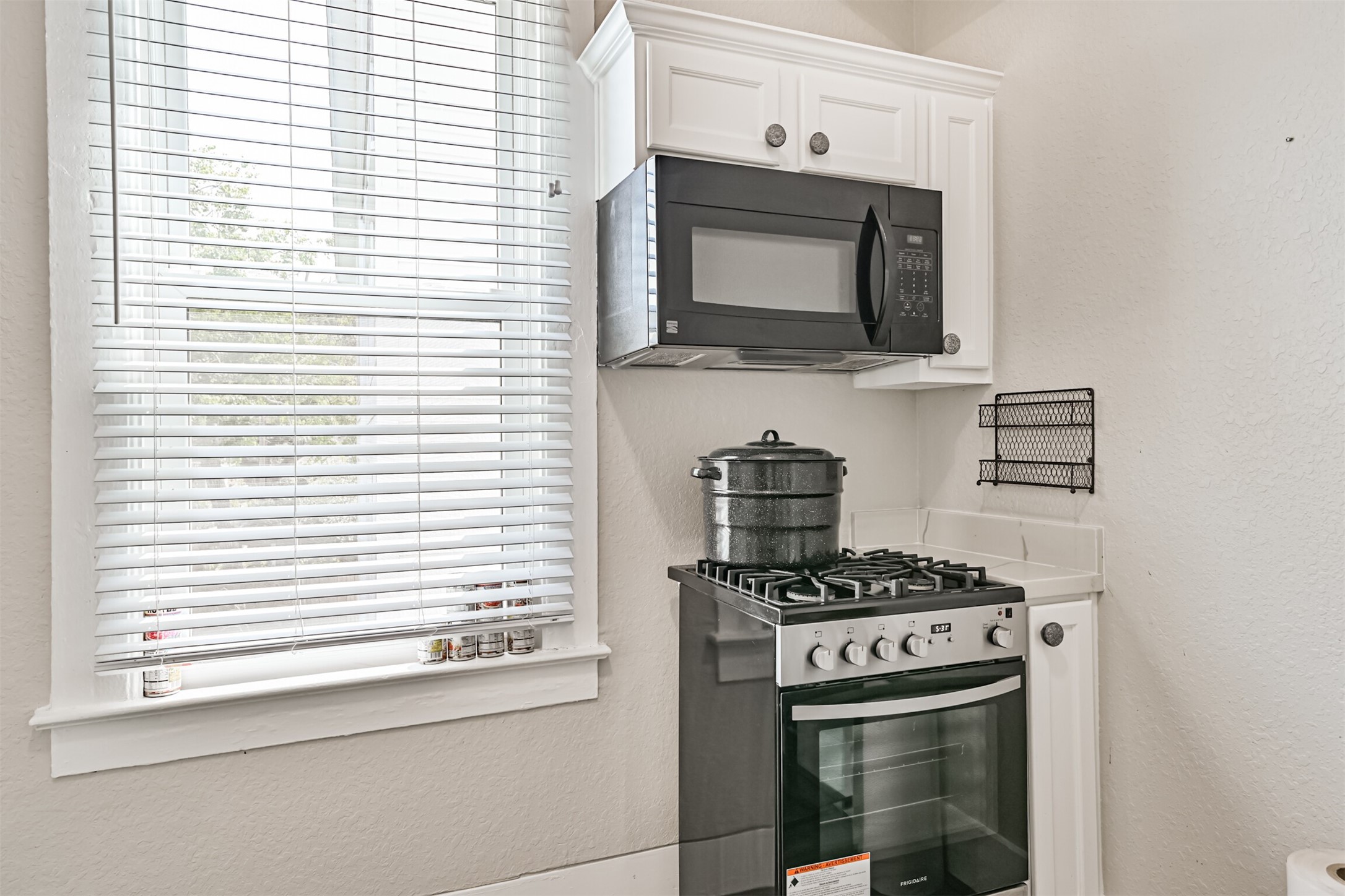 3010 Bernardo De Galvez Avenue, Galveston, TX 77550