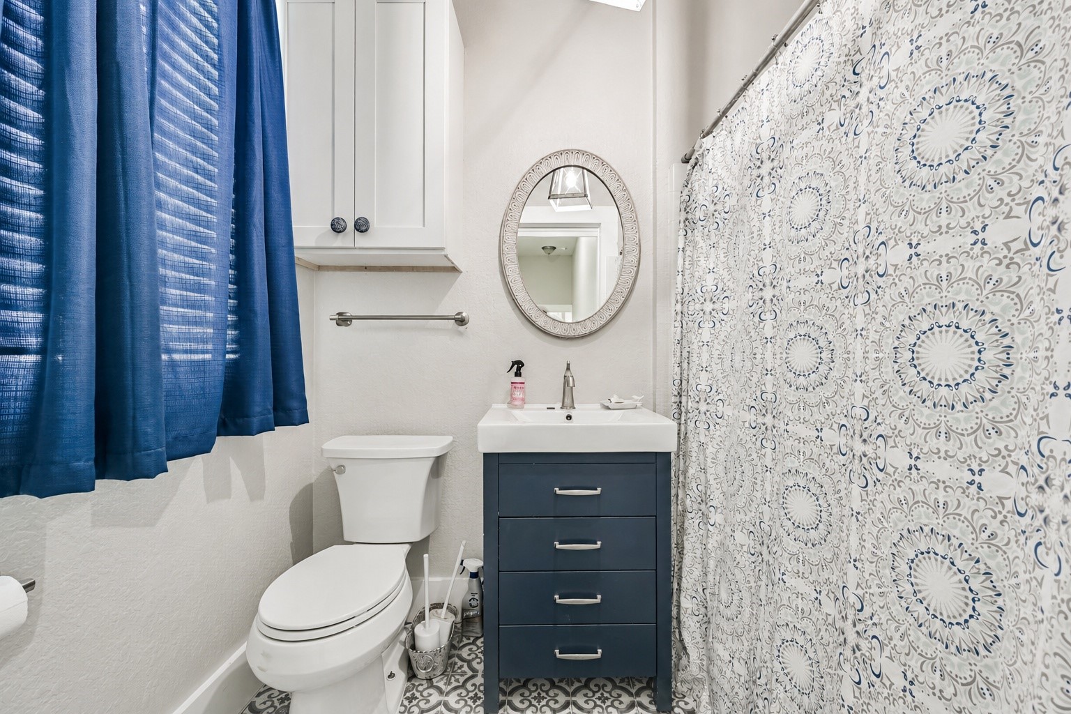 Second floor Shower/ tub combo.