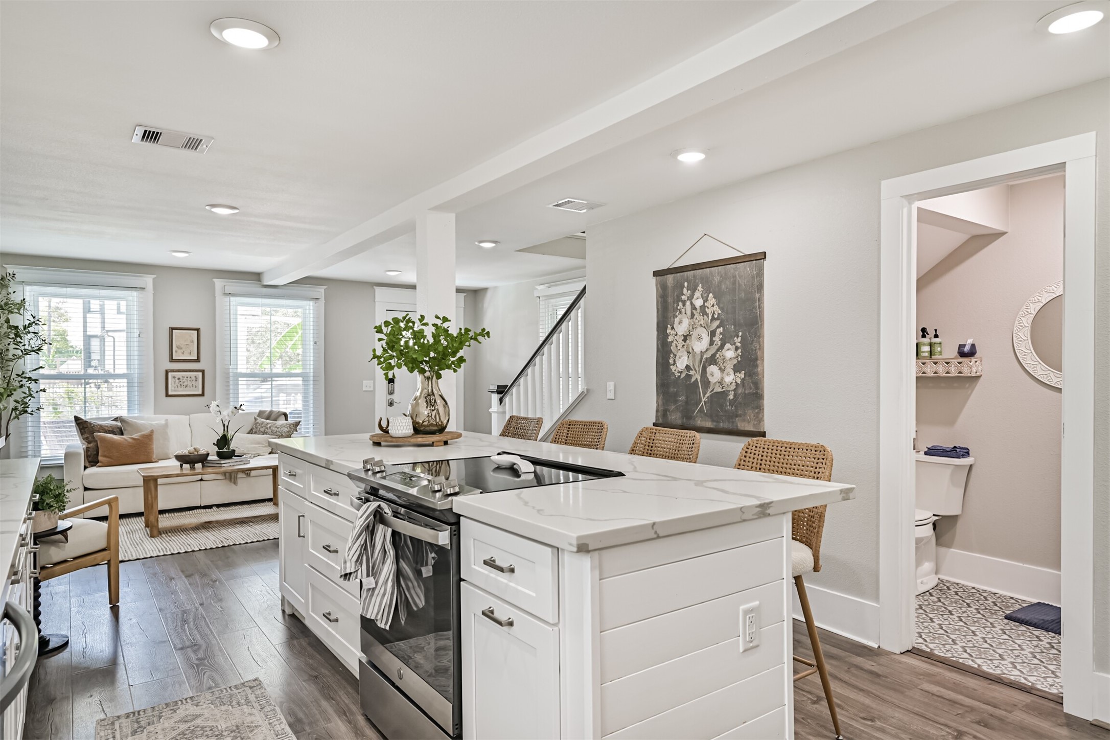 3010 Bernardo De Galvez Avenue, Galveston, TX 77550