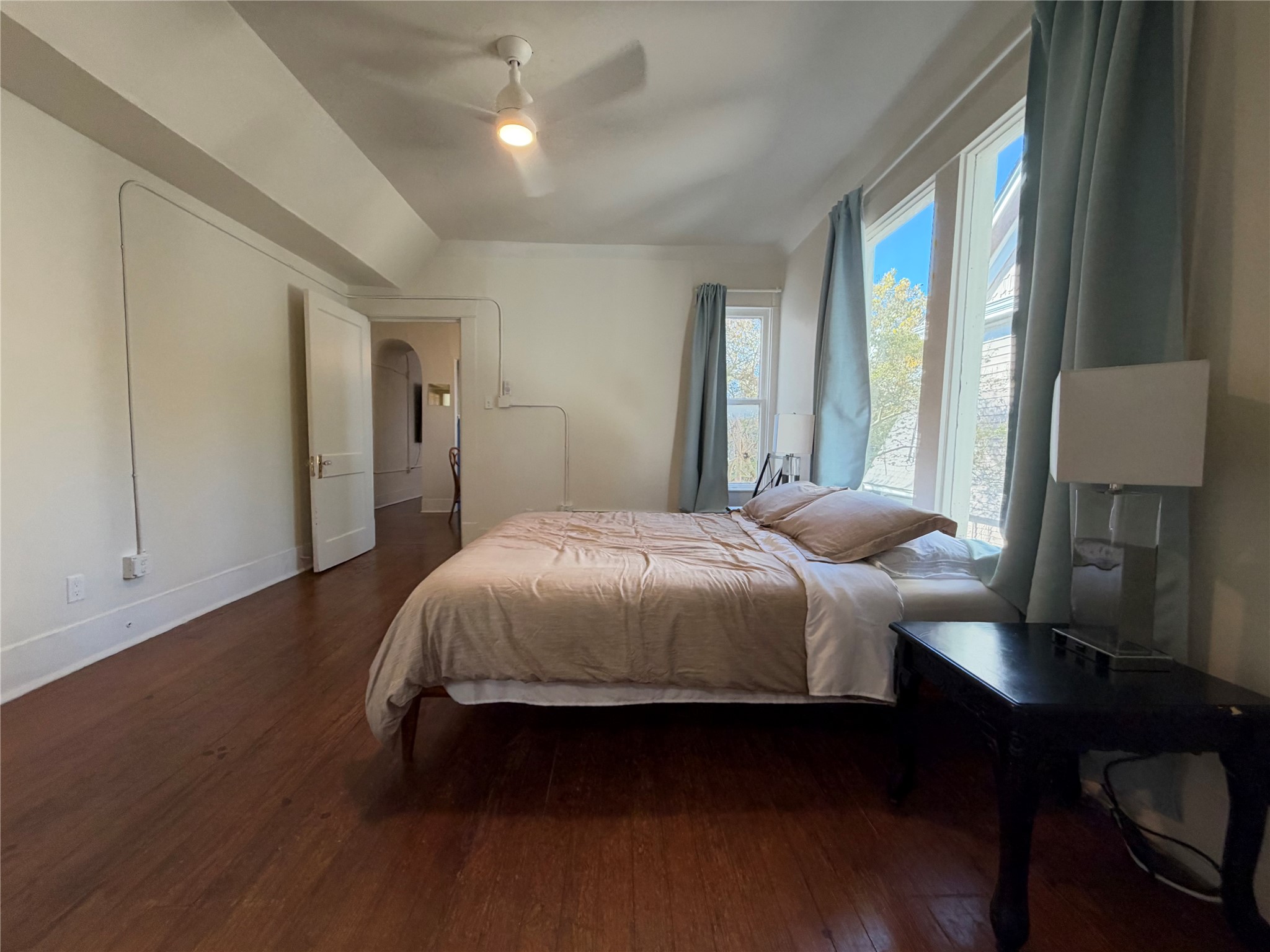 402 Hyde Park Boulevard, #4, Houston, TX 77006 402 Hyde Park Boulevard, #4, Houston, TX 77006