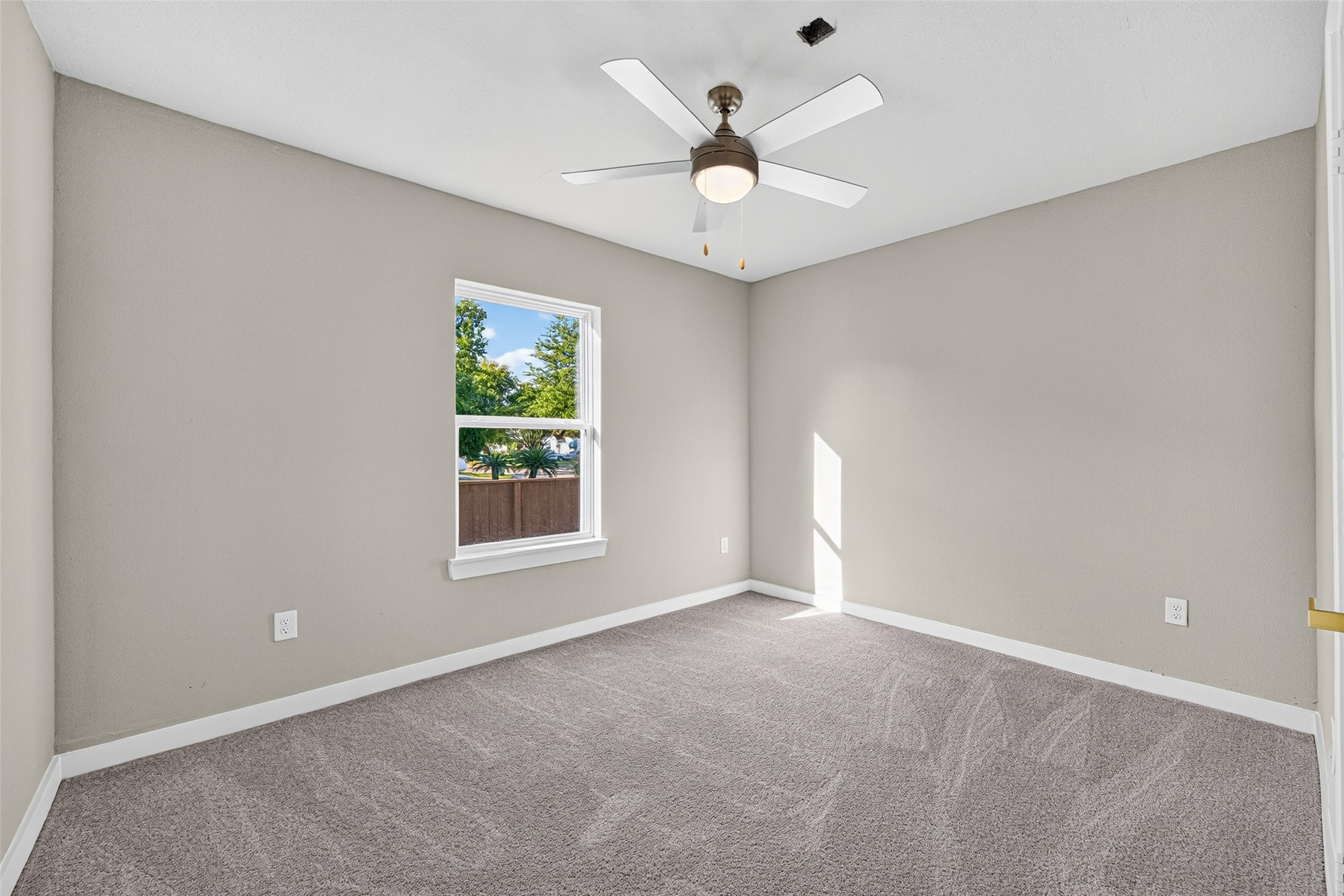 202 Jackson Avenue, Pasadena, TX 77506