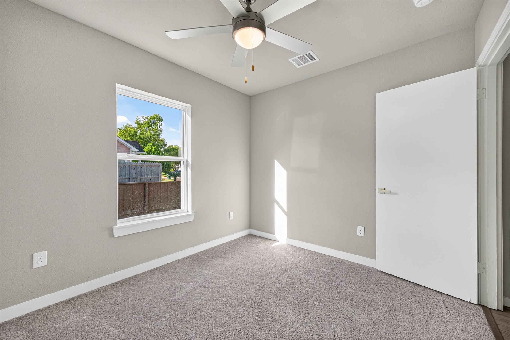202 Jackson Avenue, Pasadena, TX 77506