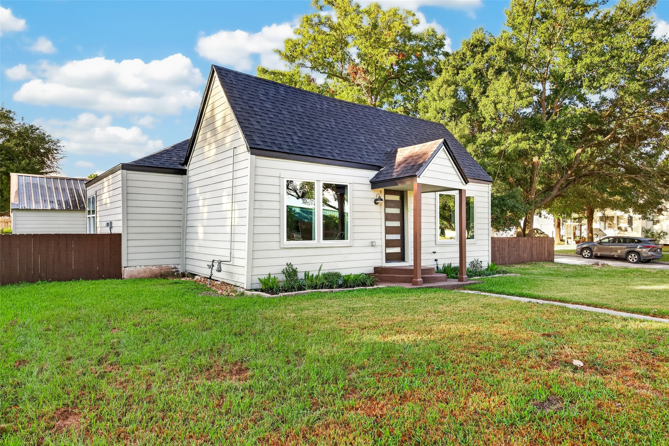 202 Jackson Avenue, Pasadena, TX 77506