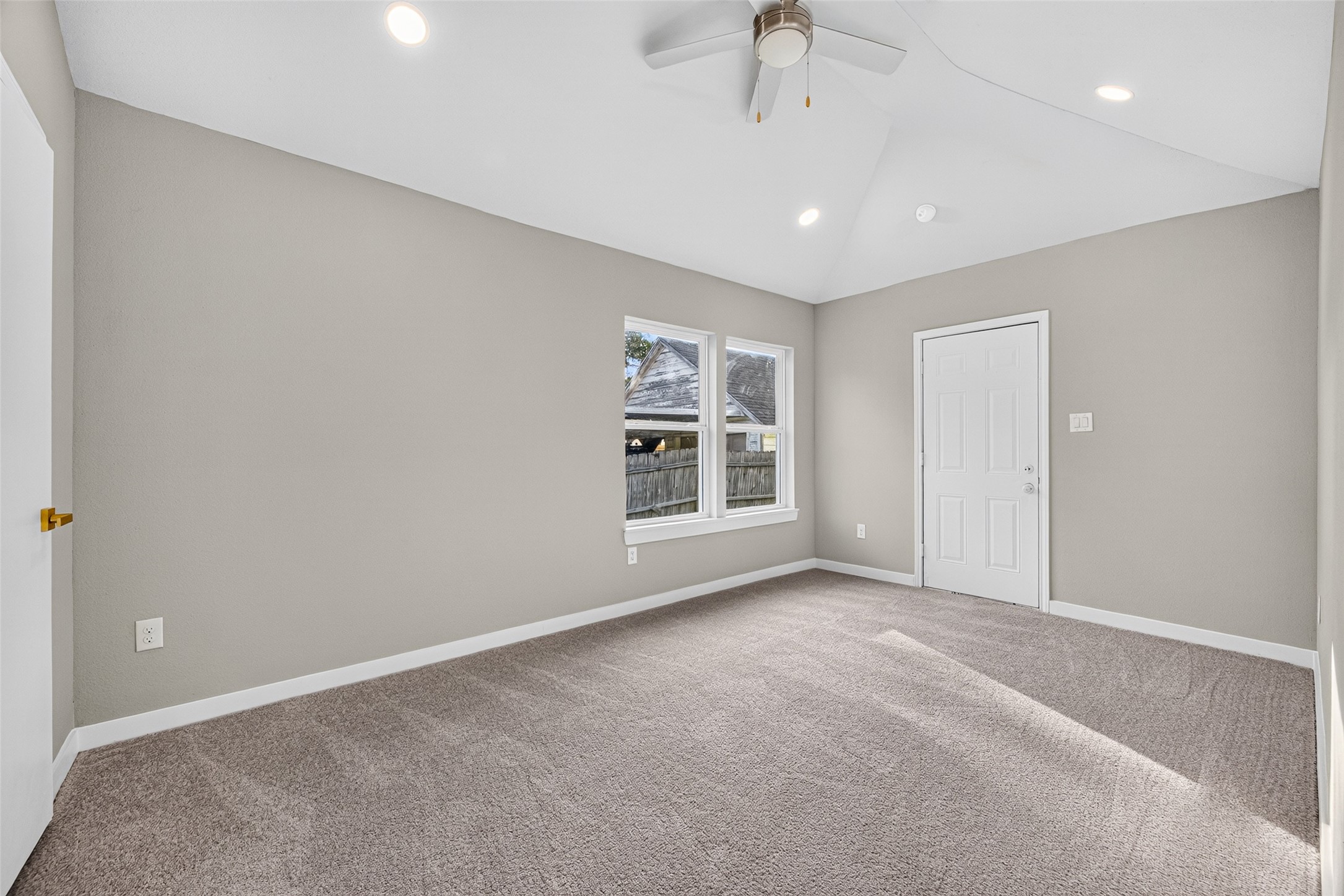 202 Jackson Avenue, Pasadena, TX 77506