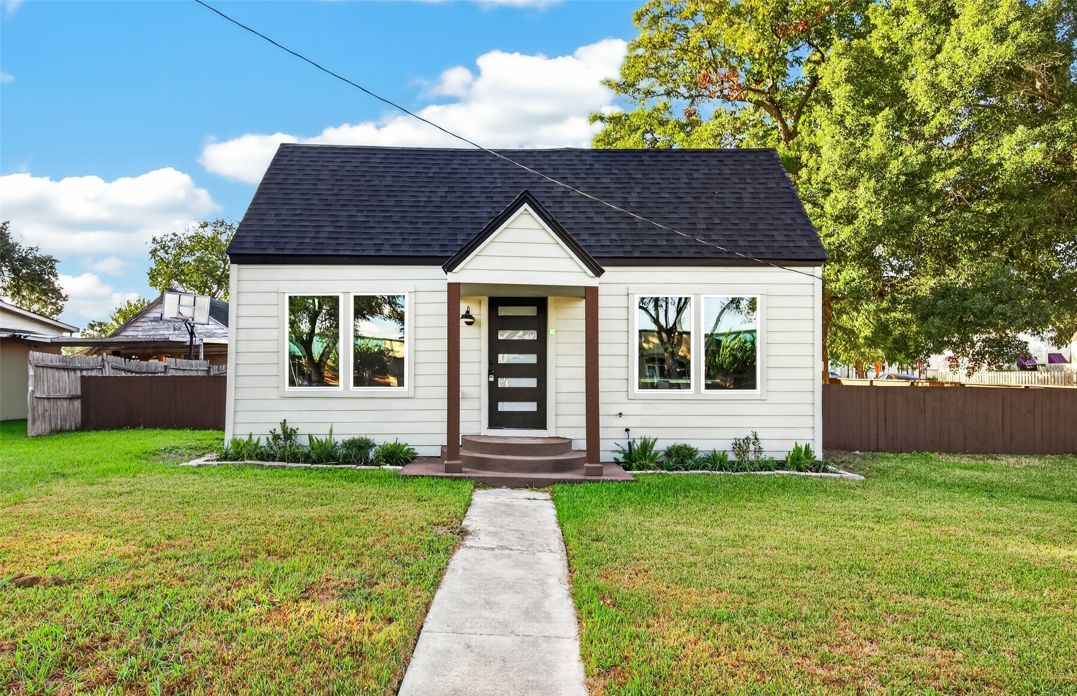 202 Jackson Avenue, Pasadena, TX 77506 202 Jackson Avenue, Pasadena, TX 77506