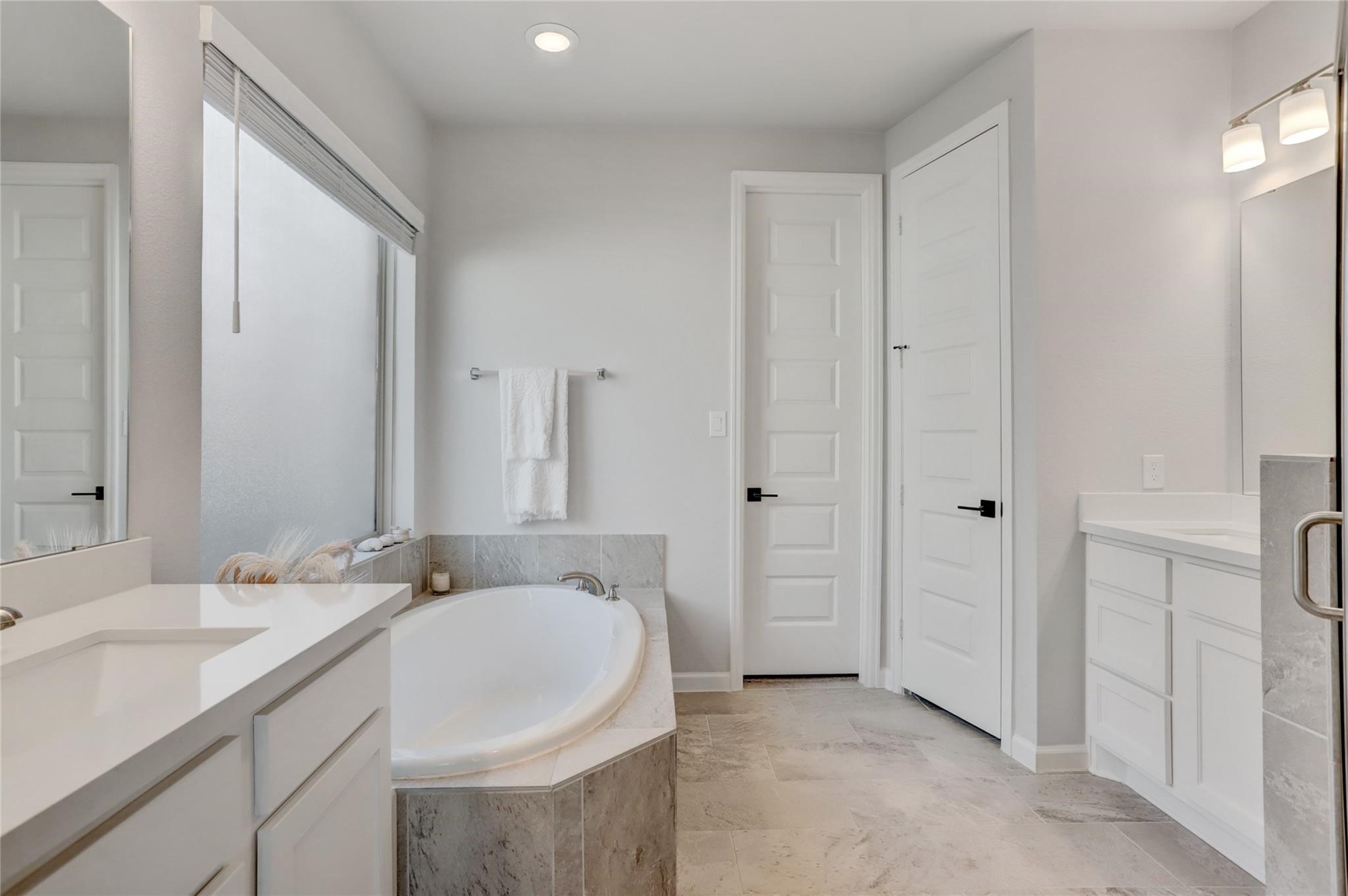 4438 Peloton Road, Iowa Colony, TX 77583