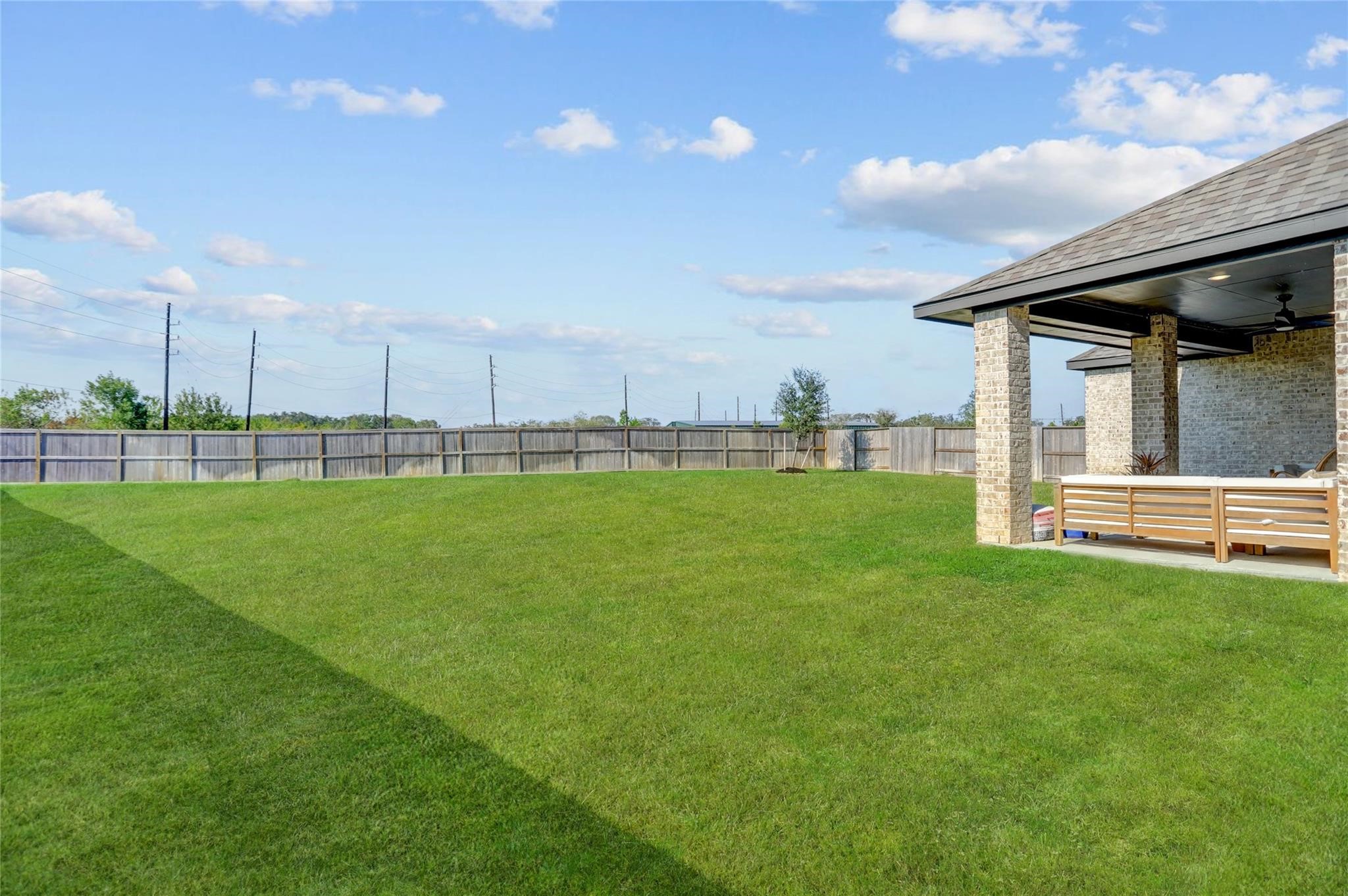 4438 Peloton Road, Iowa Colony, TX 77583