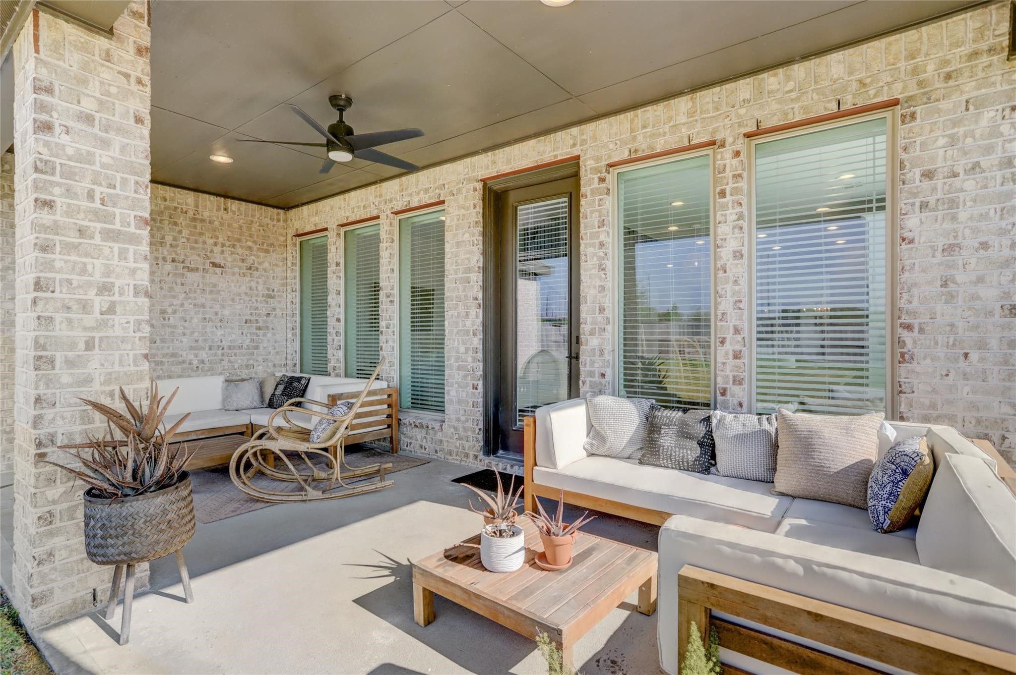 4438 Peloton Road, Iowa Colony, TX 77583