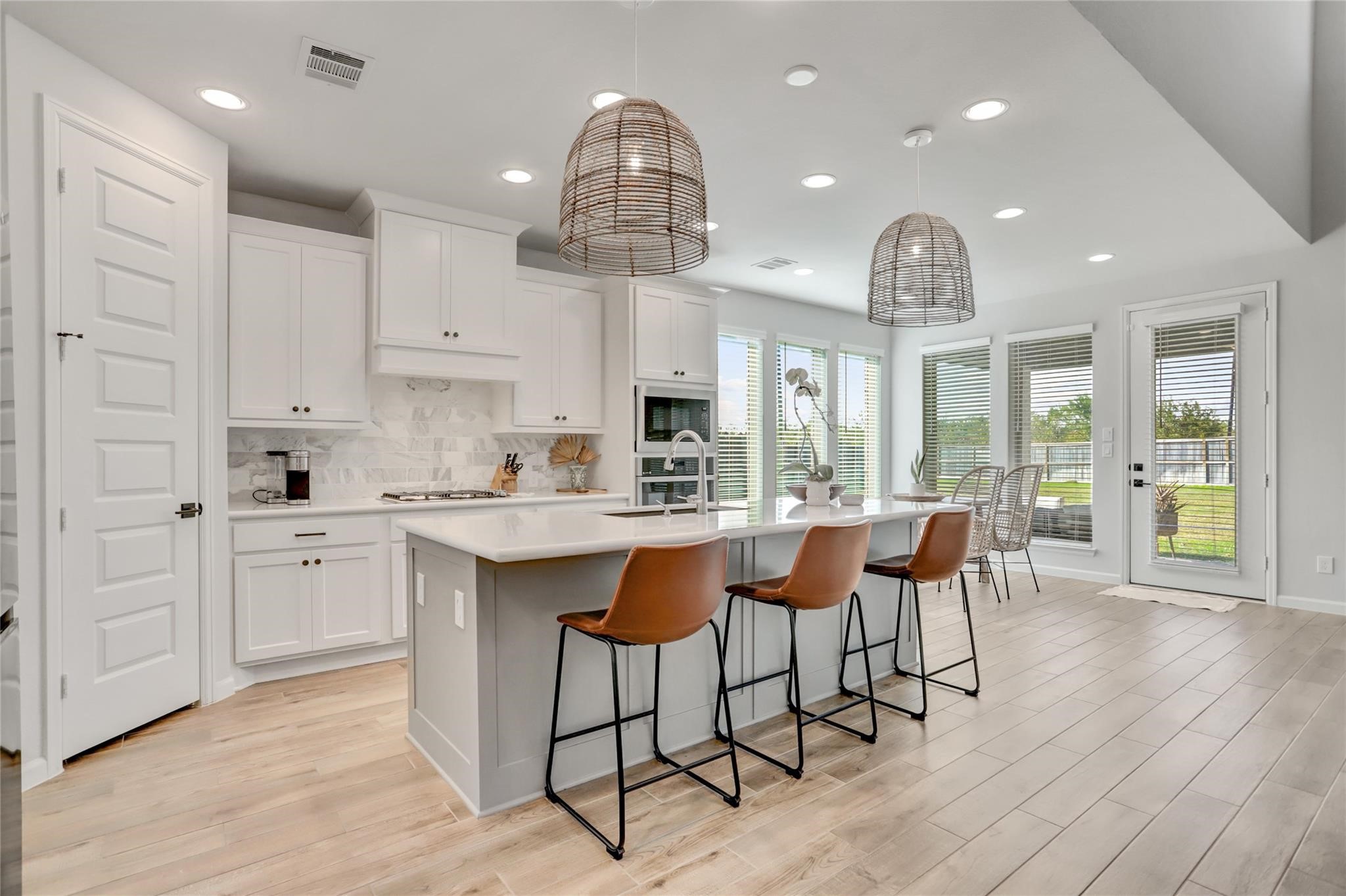 4438 Peloton Road, Iowa Colony, TX 77583