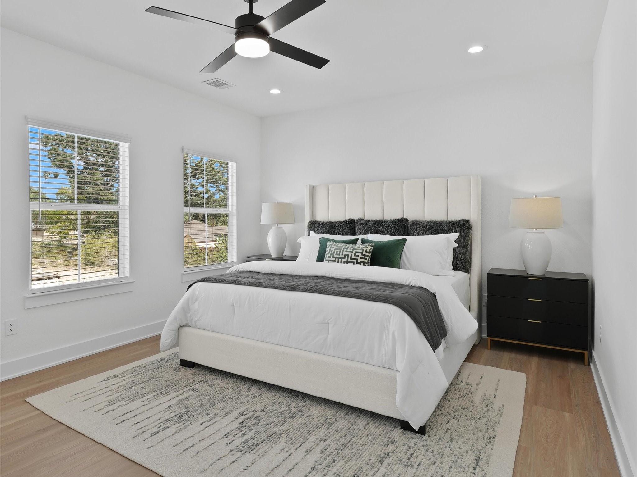 2590 W Tidwell Road, Houston, TX 77091