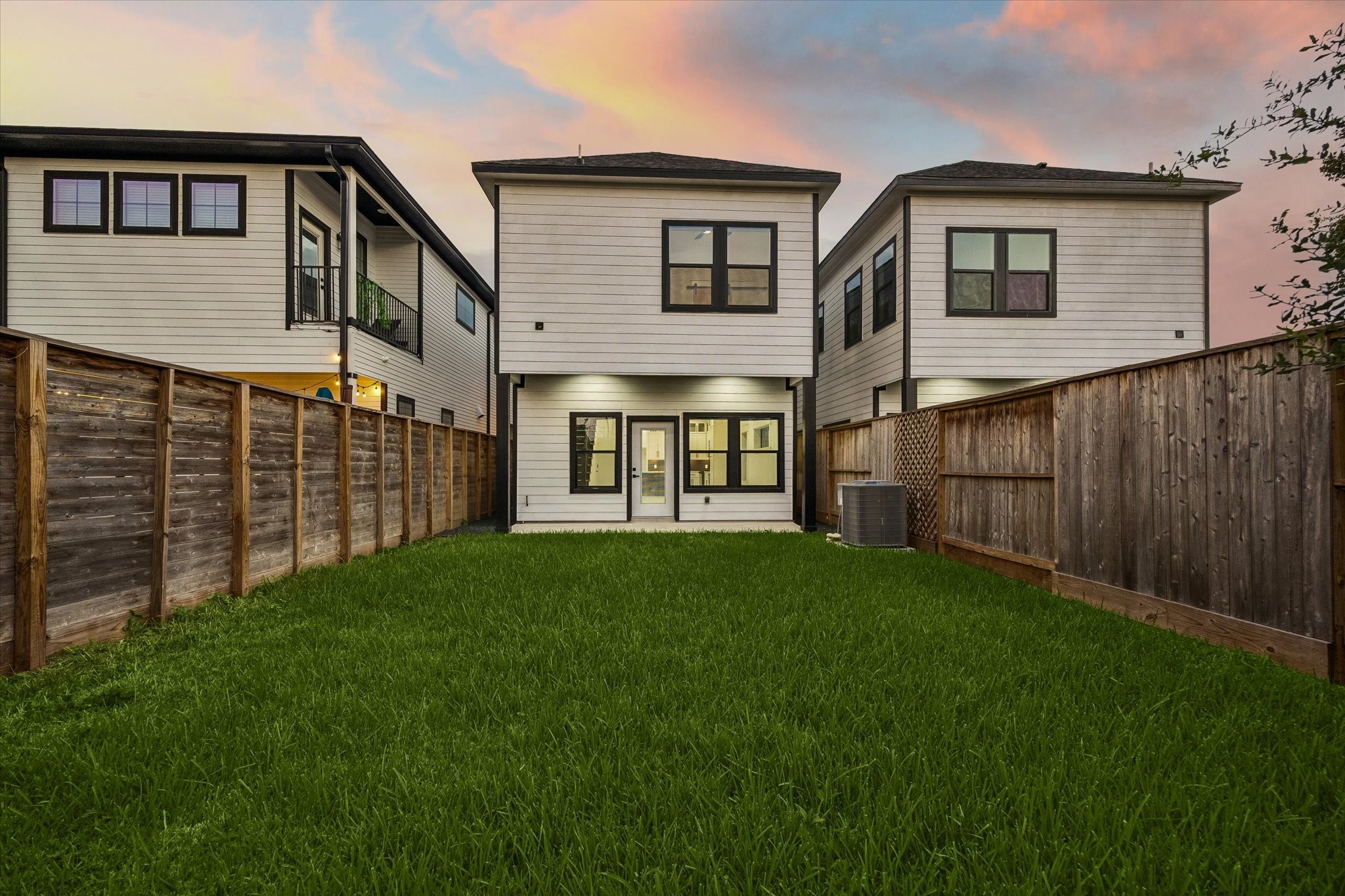 119 E 38th Street, Houston, TX 77018
