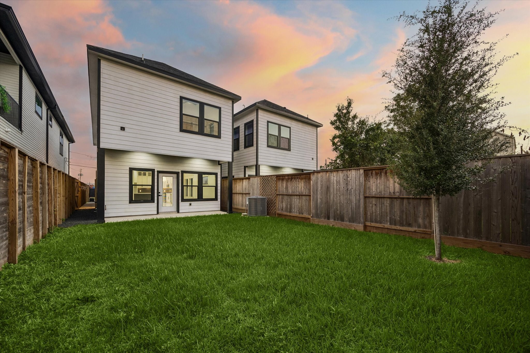 119 E 38th Street, Houston, TX 77018