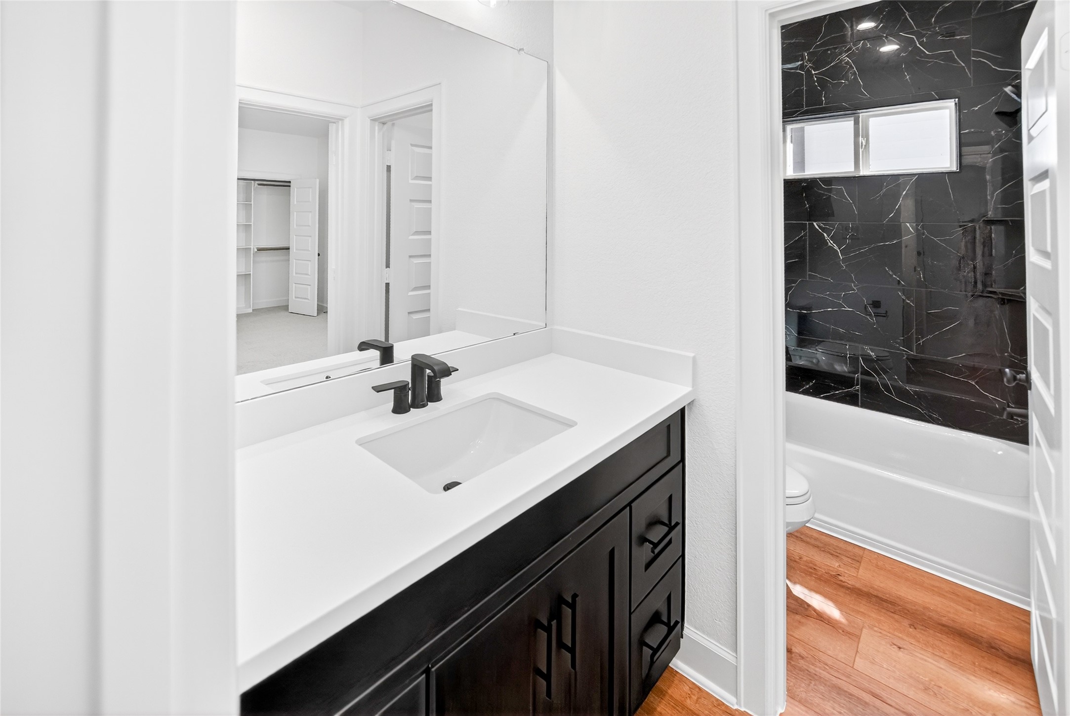 5002 Yesenia Palm Street, Houston, TX 77021