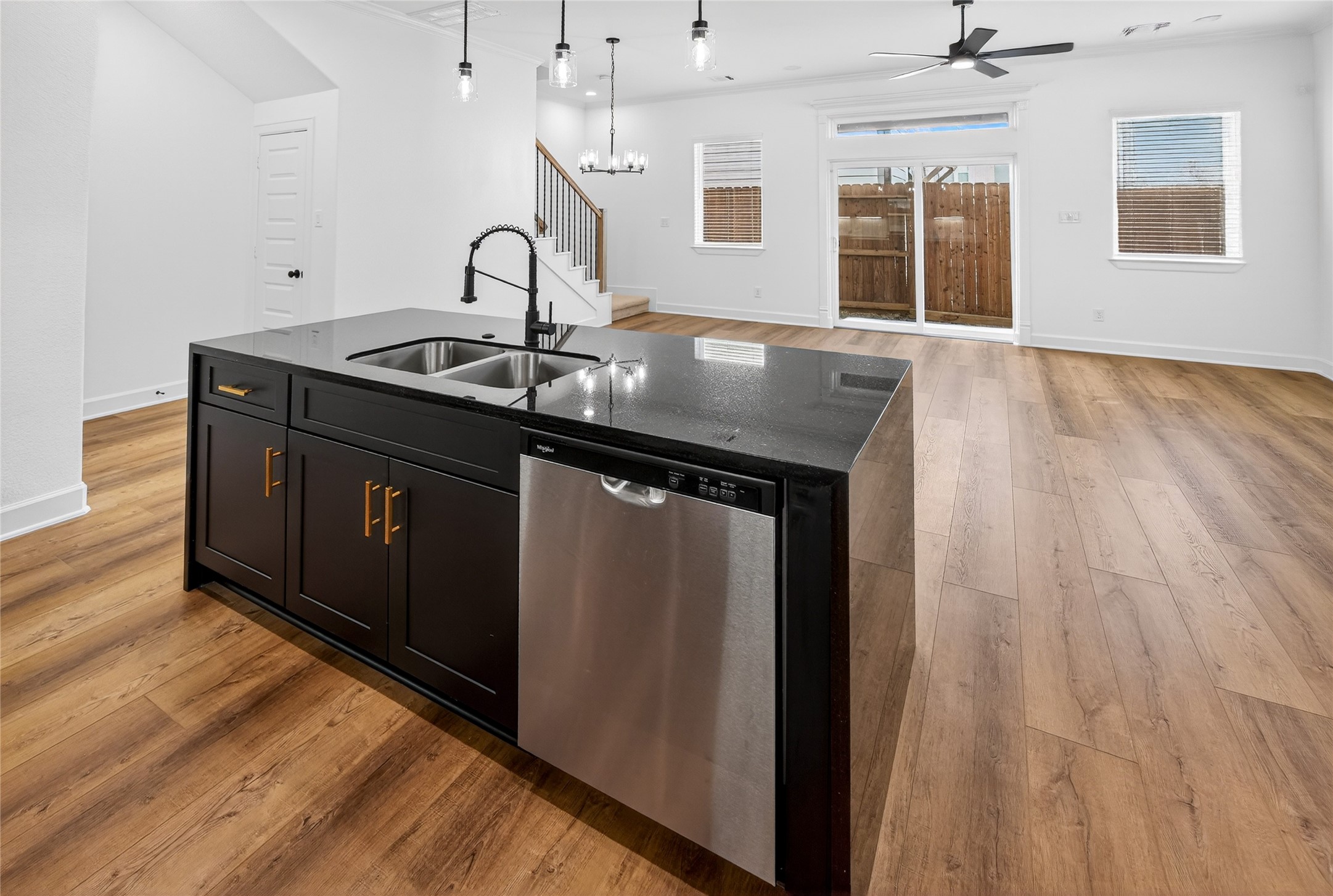 5002 Yesenia Palm Street, Houston, TX 77021