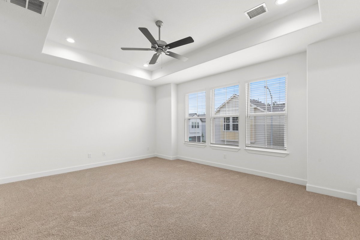 5002 Yesenia Palm Street, Houston, TX 77021