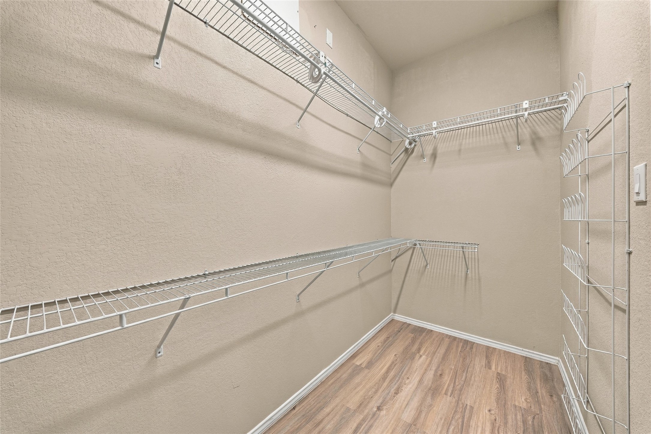 closet mate system
