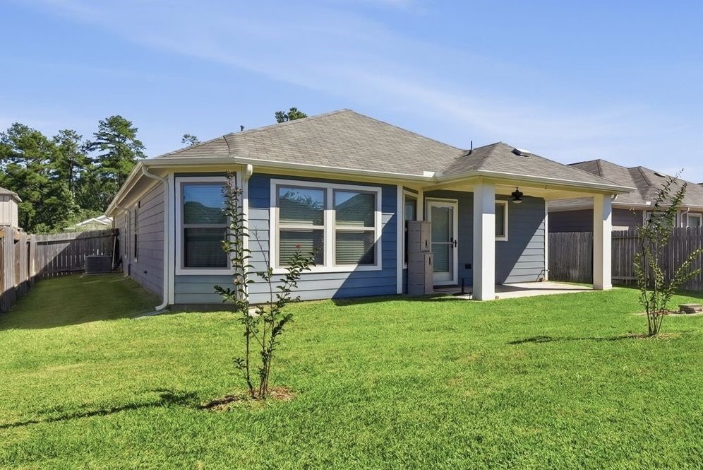 421 Camas Creek Lane, Magnolia, TX 77354