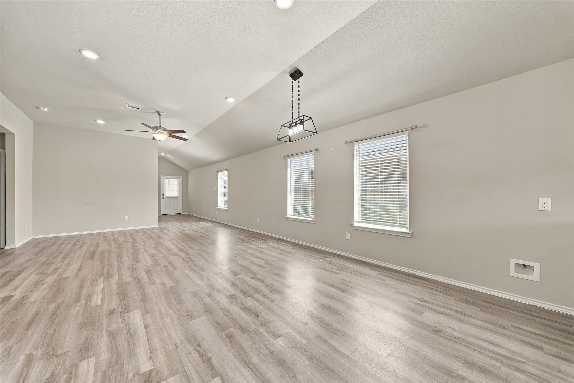 421 Camas Creek Lane, Magnolia, TX 77354