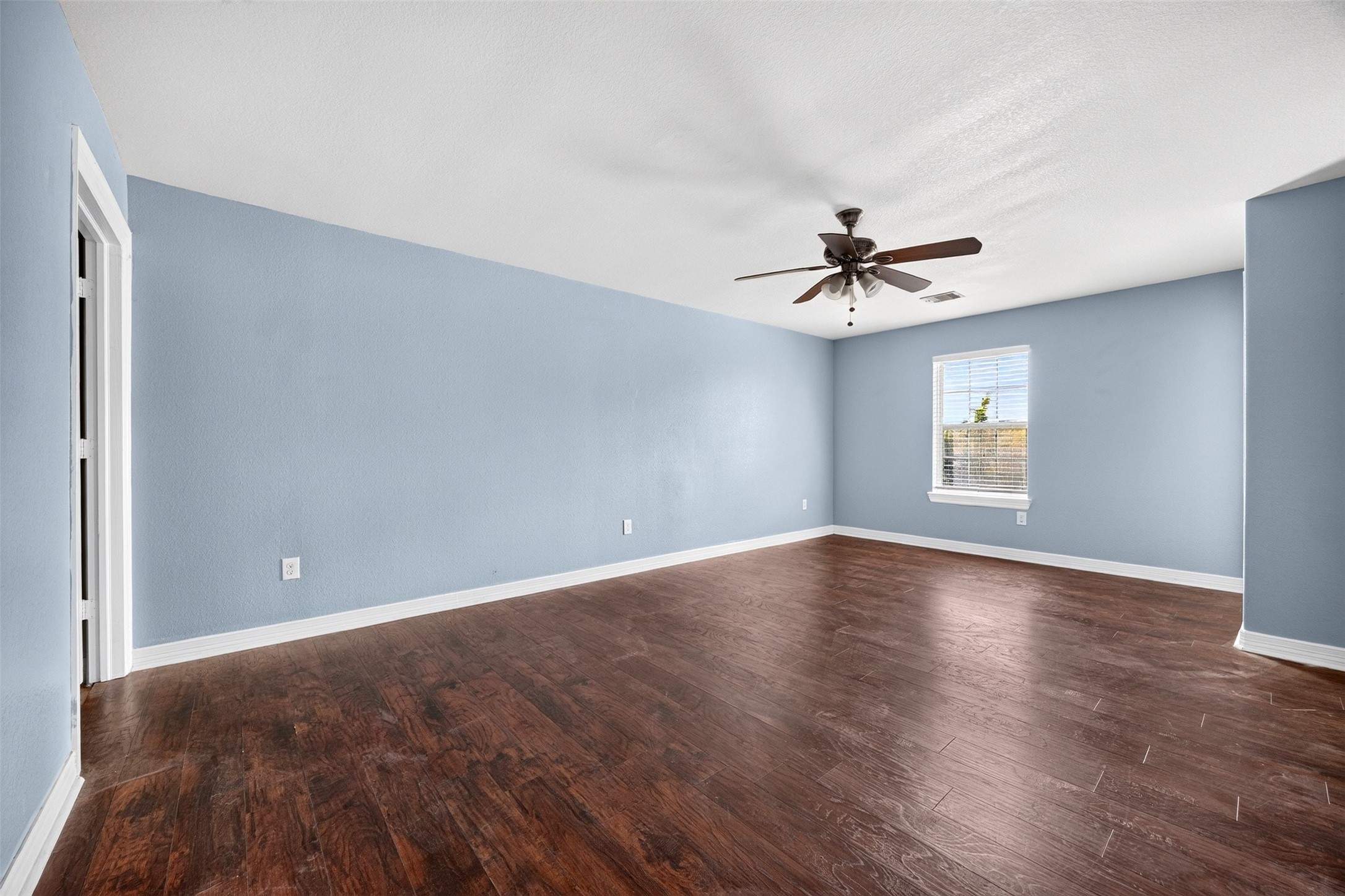 Upstairs Primary Bedroom