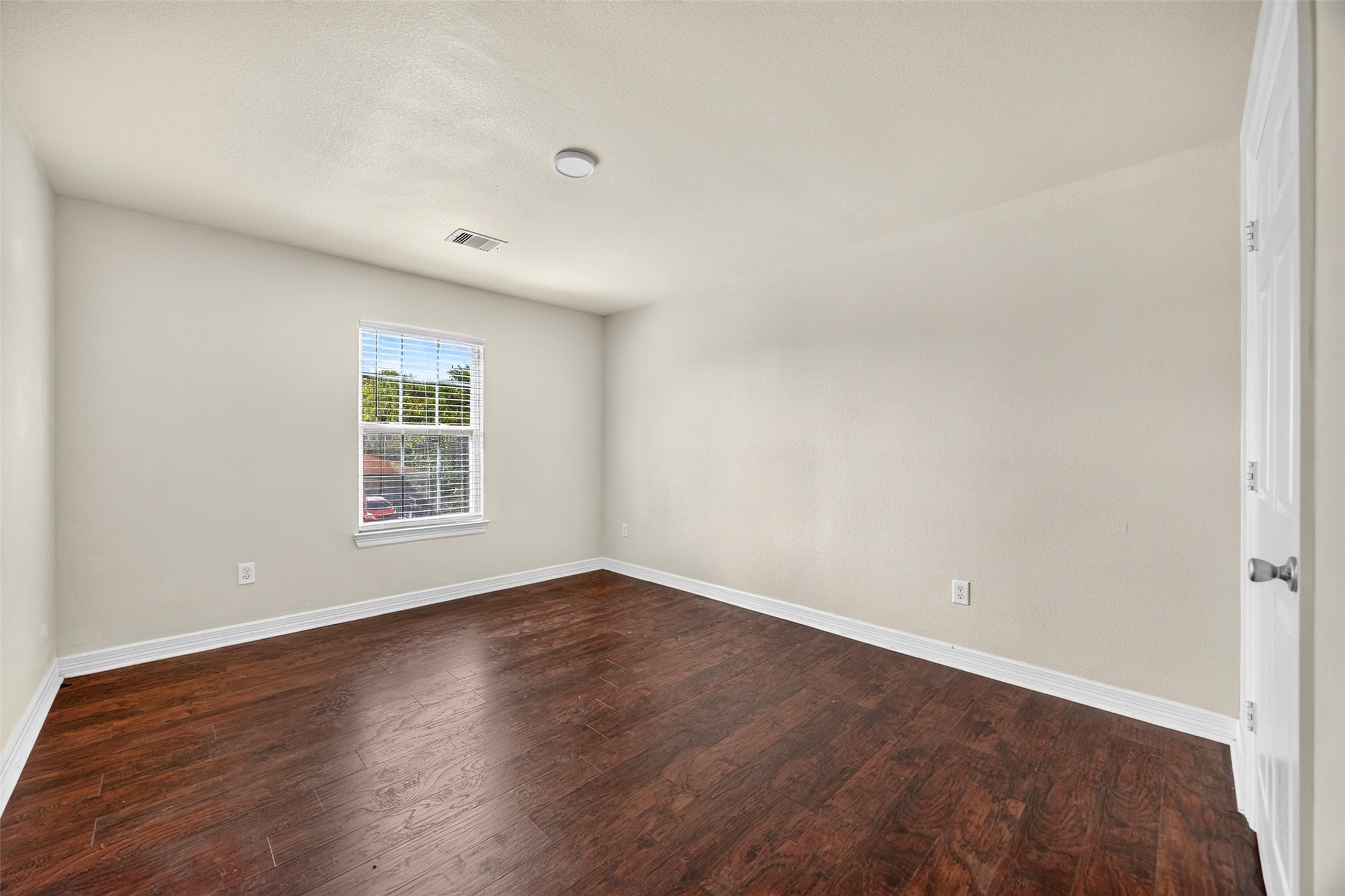 2820 28th Avenue N, Texas City, TX 77590