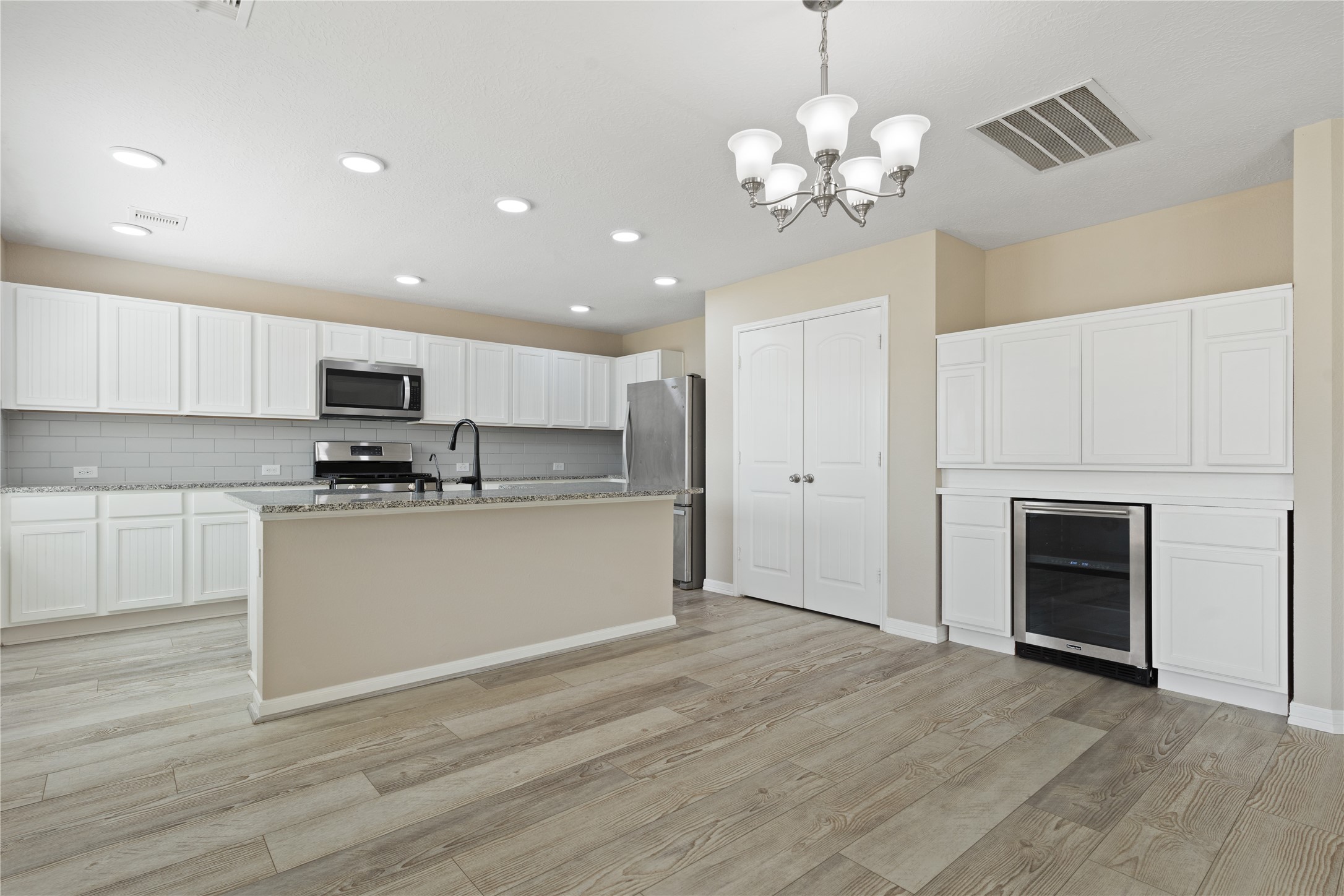 Dinning room kitchen view