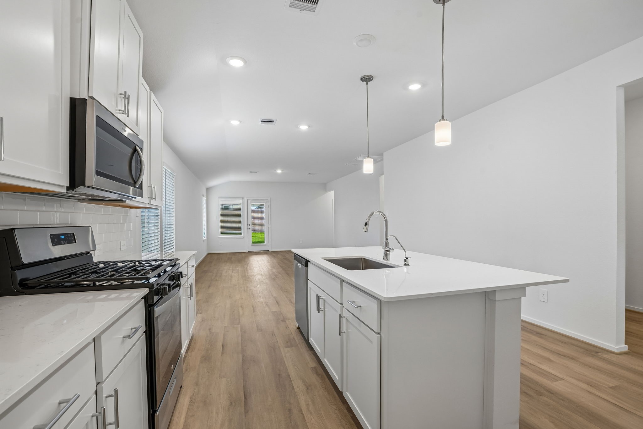 31029 De La Guerra Street, Huffman, TX 77336