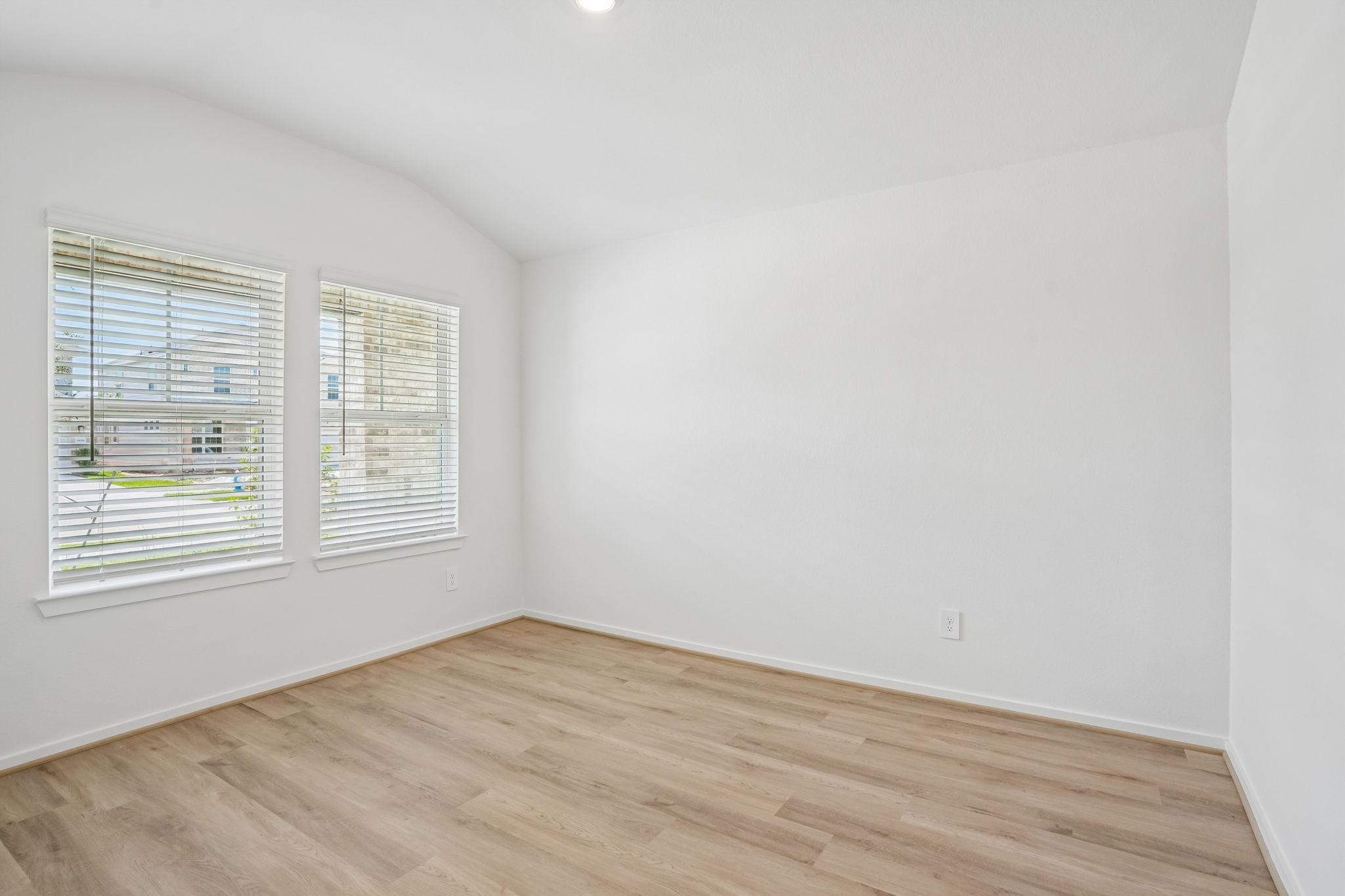 31029 De La Guerra Street, Huffman, TX 77336