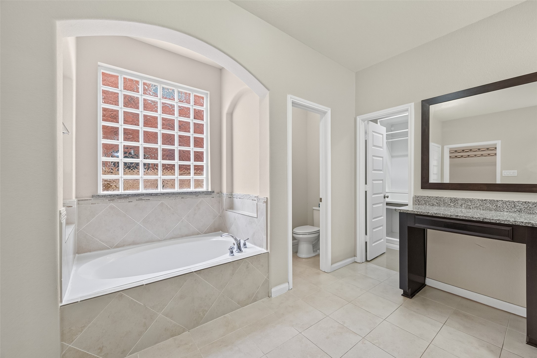 4619 Rockton Hills Lane, Sugar Land, TX 77479