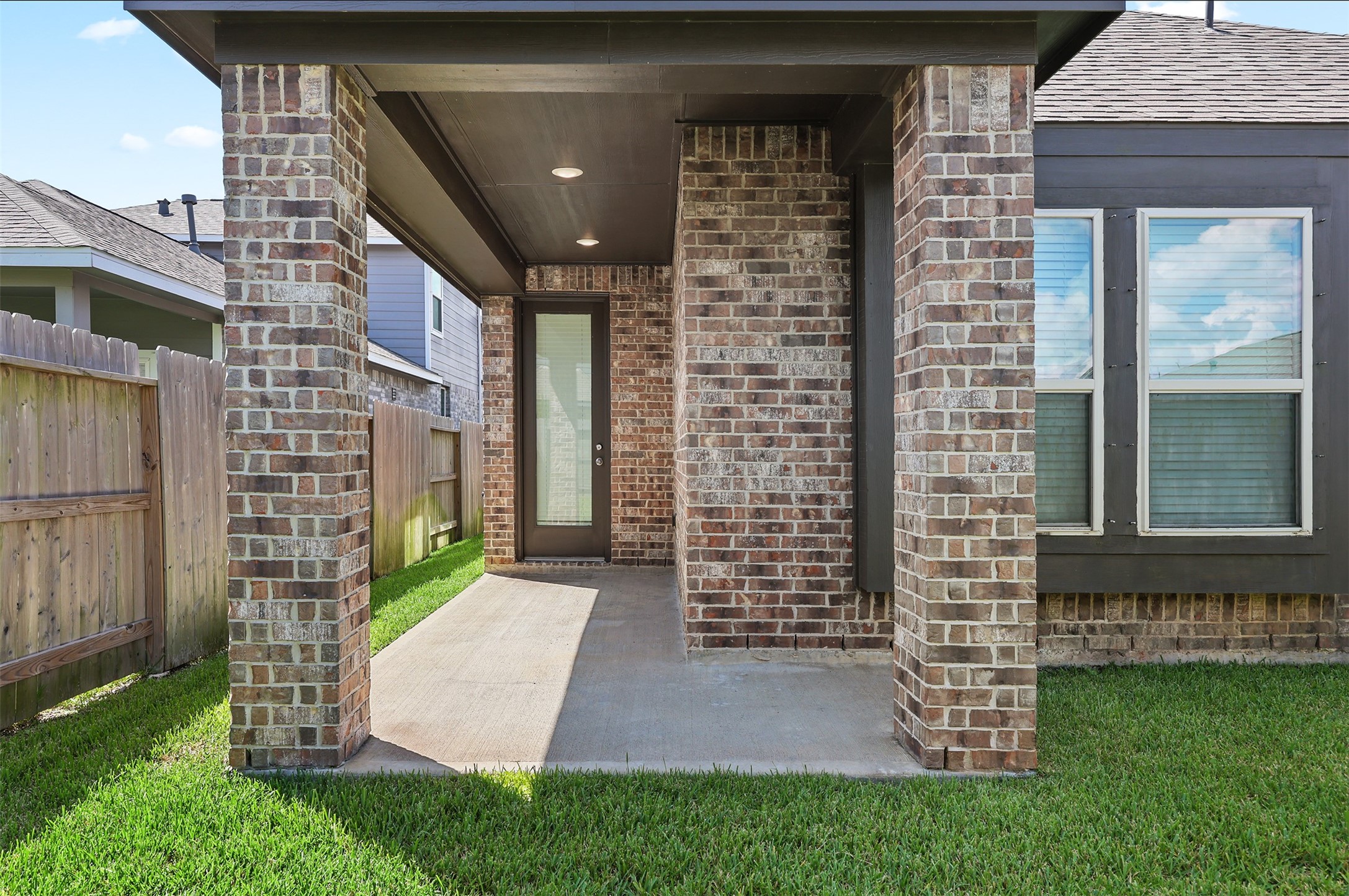 13020 Cobalt Cove Court, Texas City, TX 77568