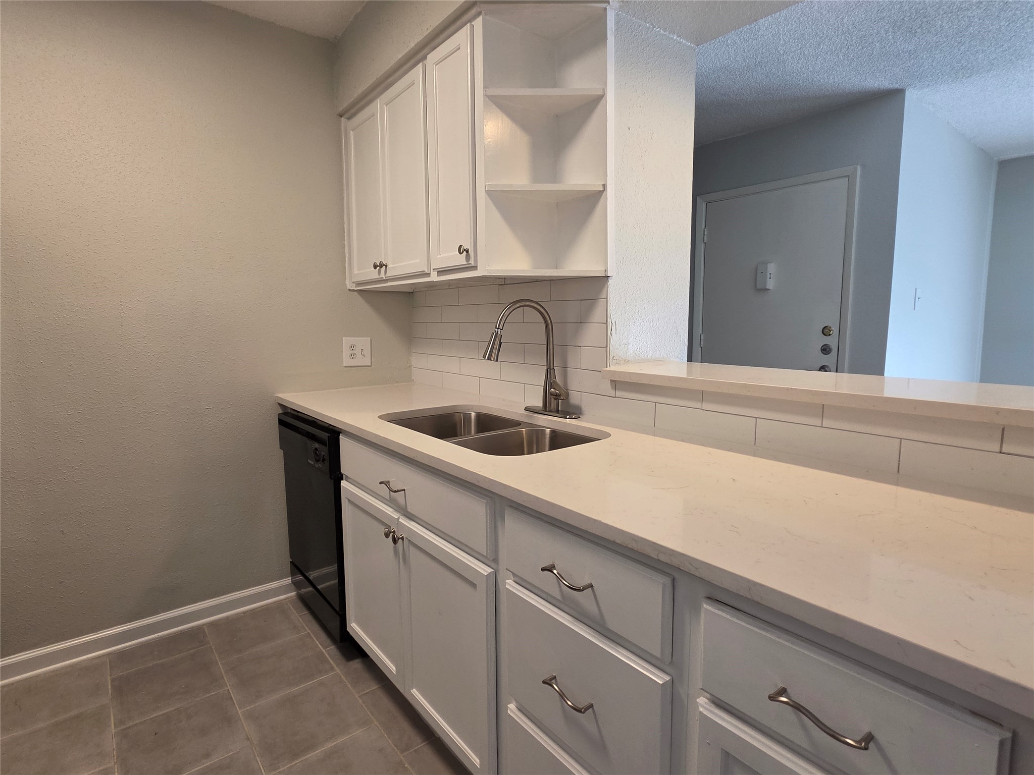 1516 Bay Area Boulevard, #L1, Houston, TX 77058